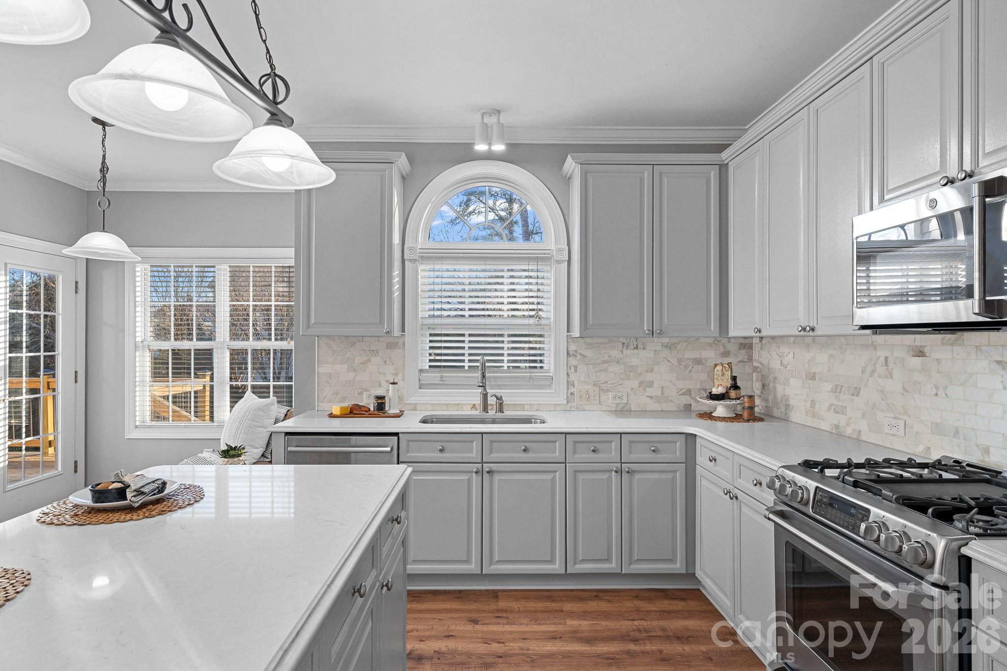 7736 Horseshoe Creek Drive