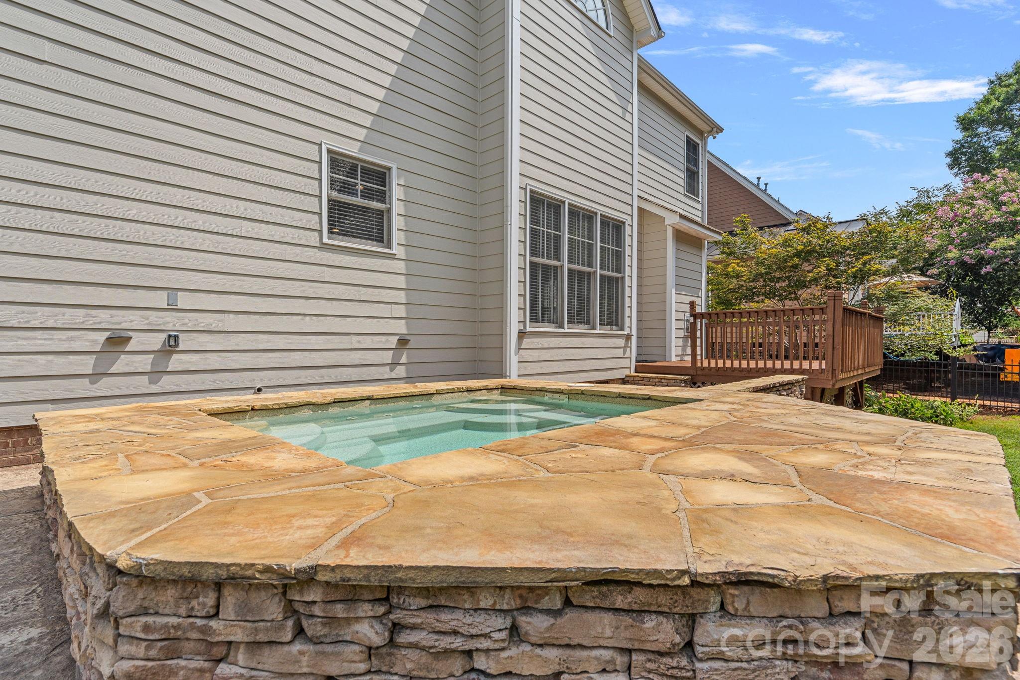 123 Hedgewood Drive