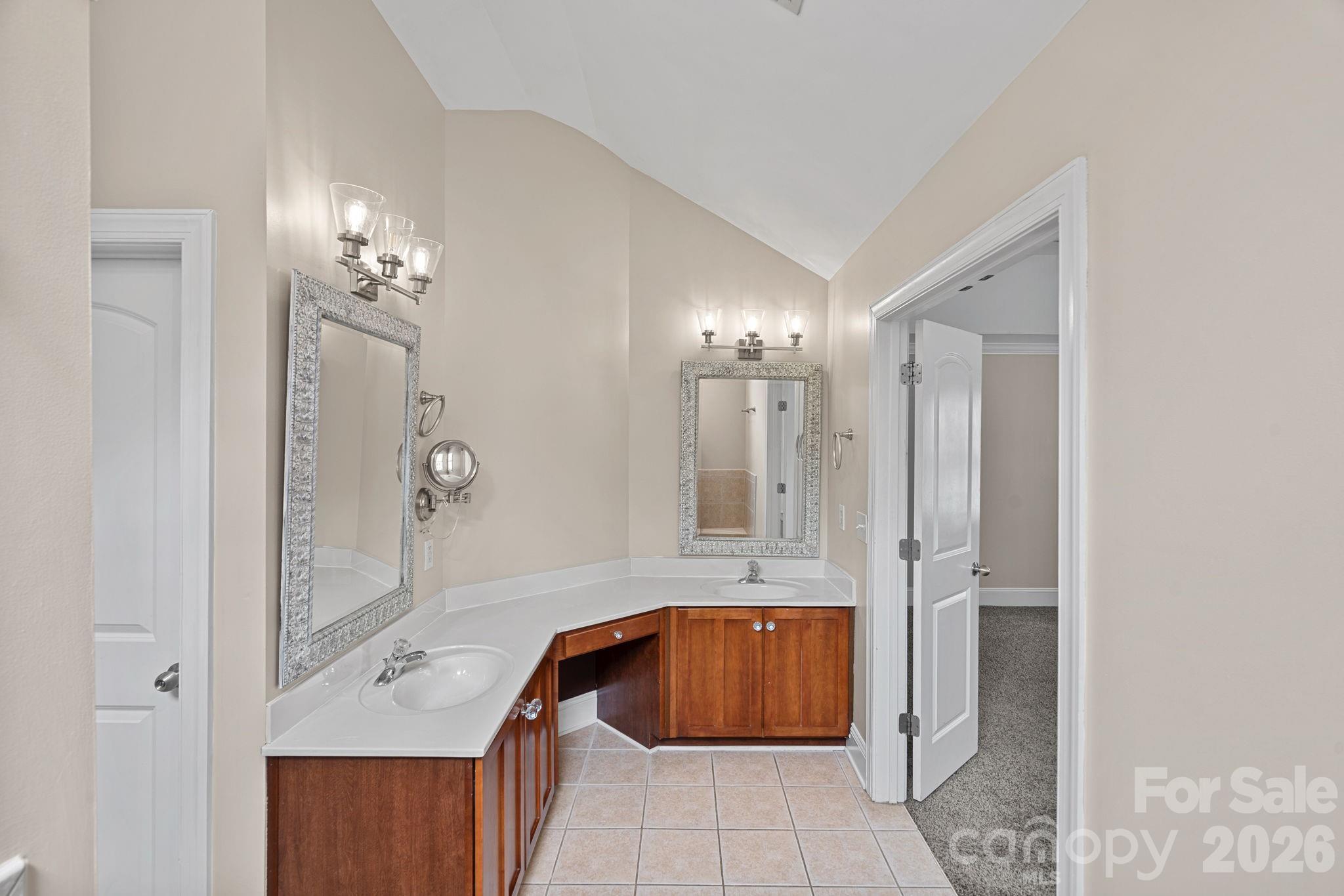 123 Hedgewood Drive
