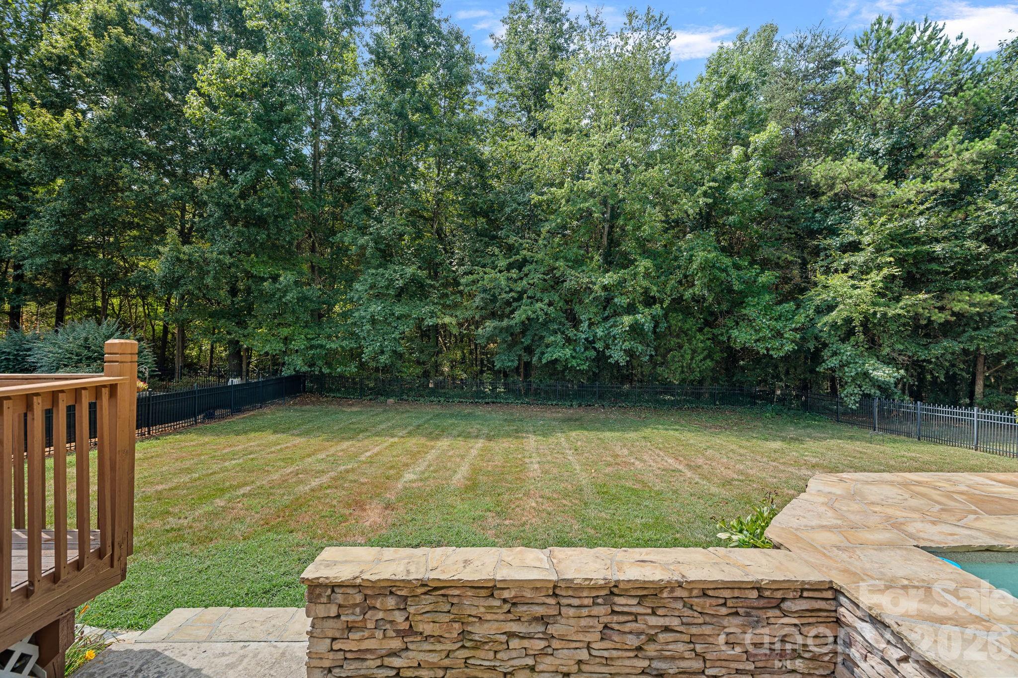 123 Hedgewood Drive