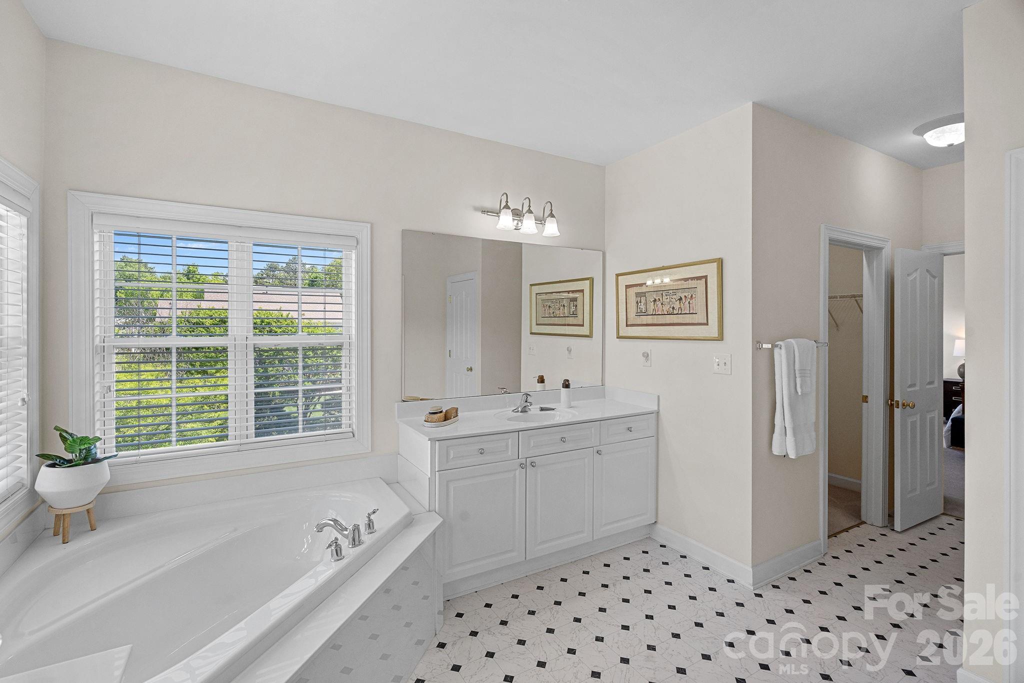 7832 Horseshoe Creek Drive