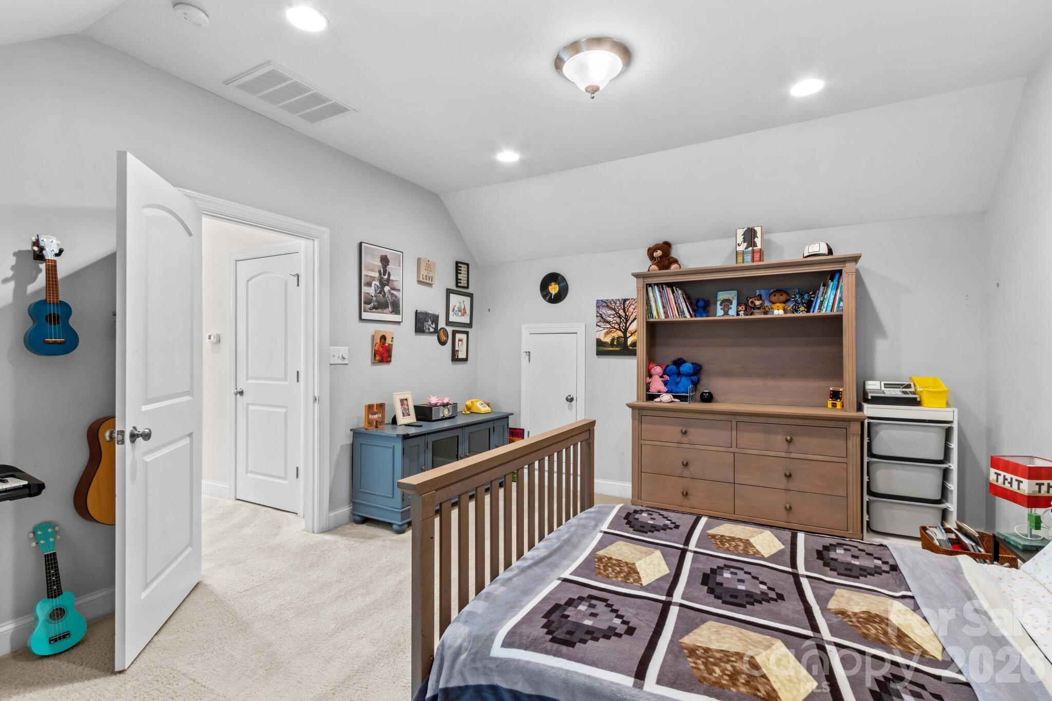 10258 Vanguard Parkway