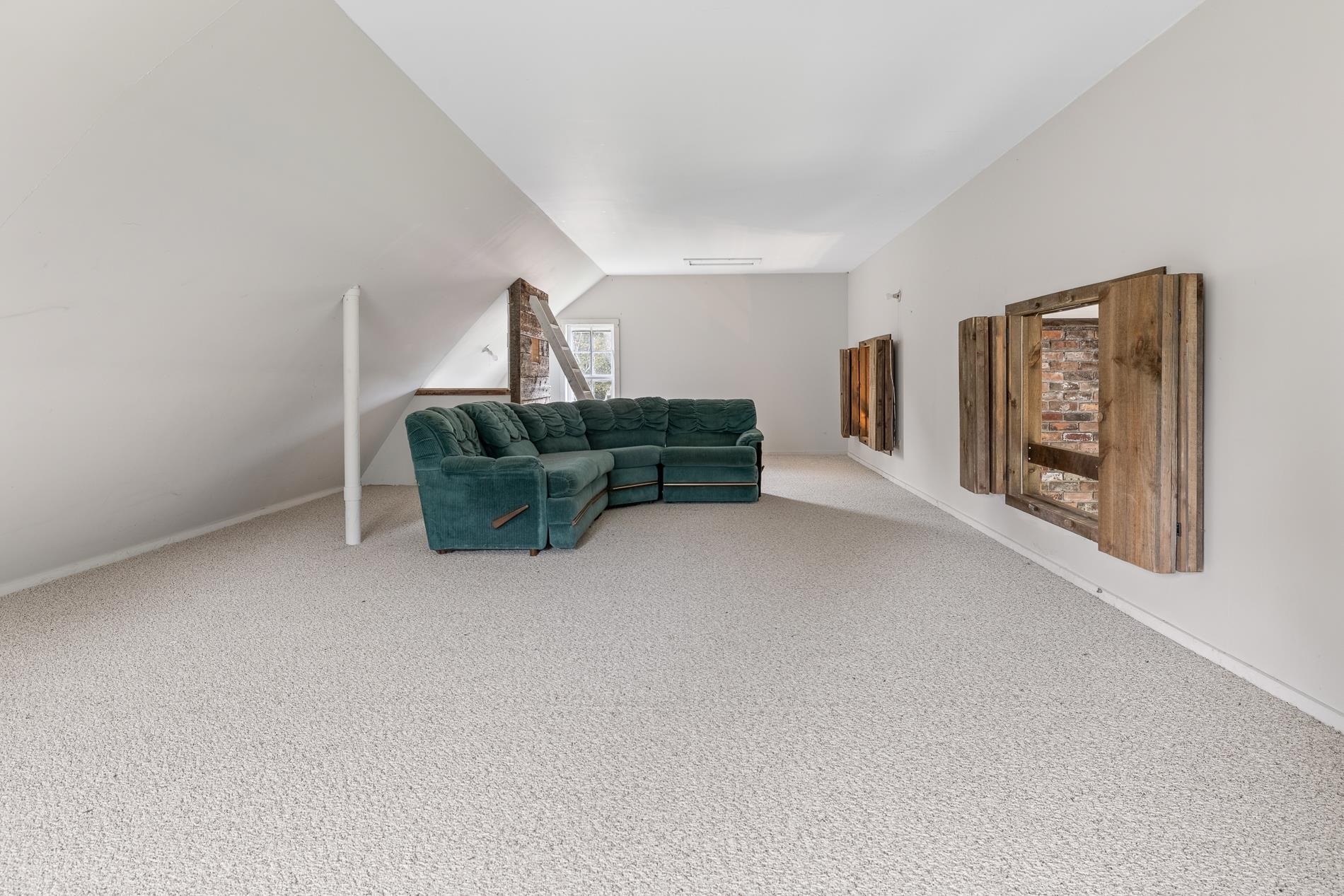 3402 Route 313W