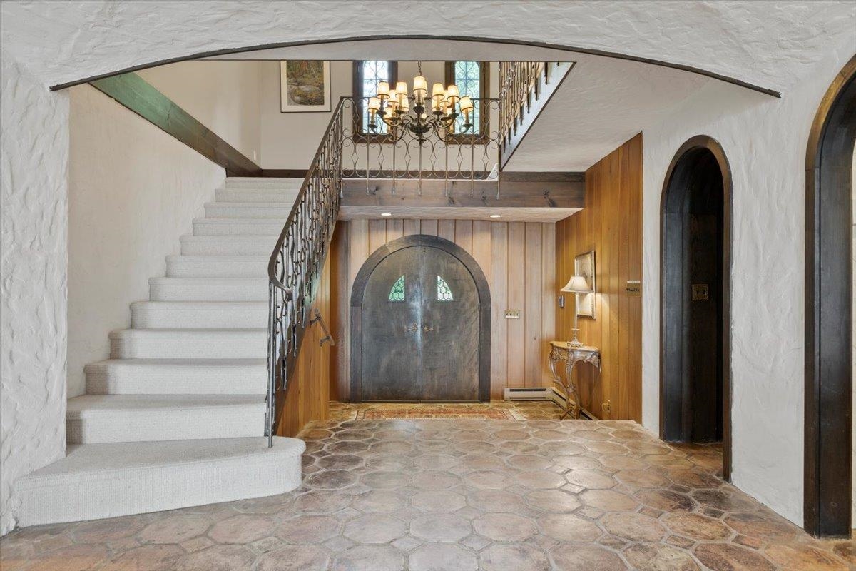 20 West Ridge Road