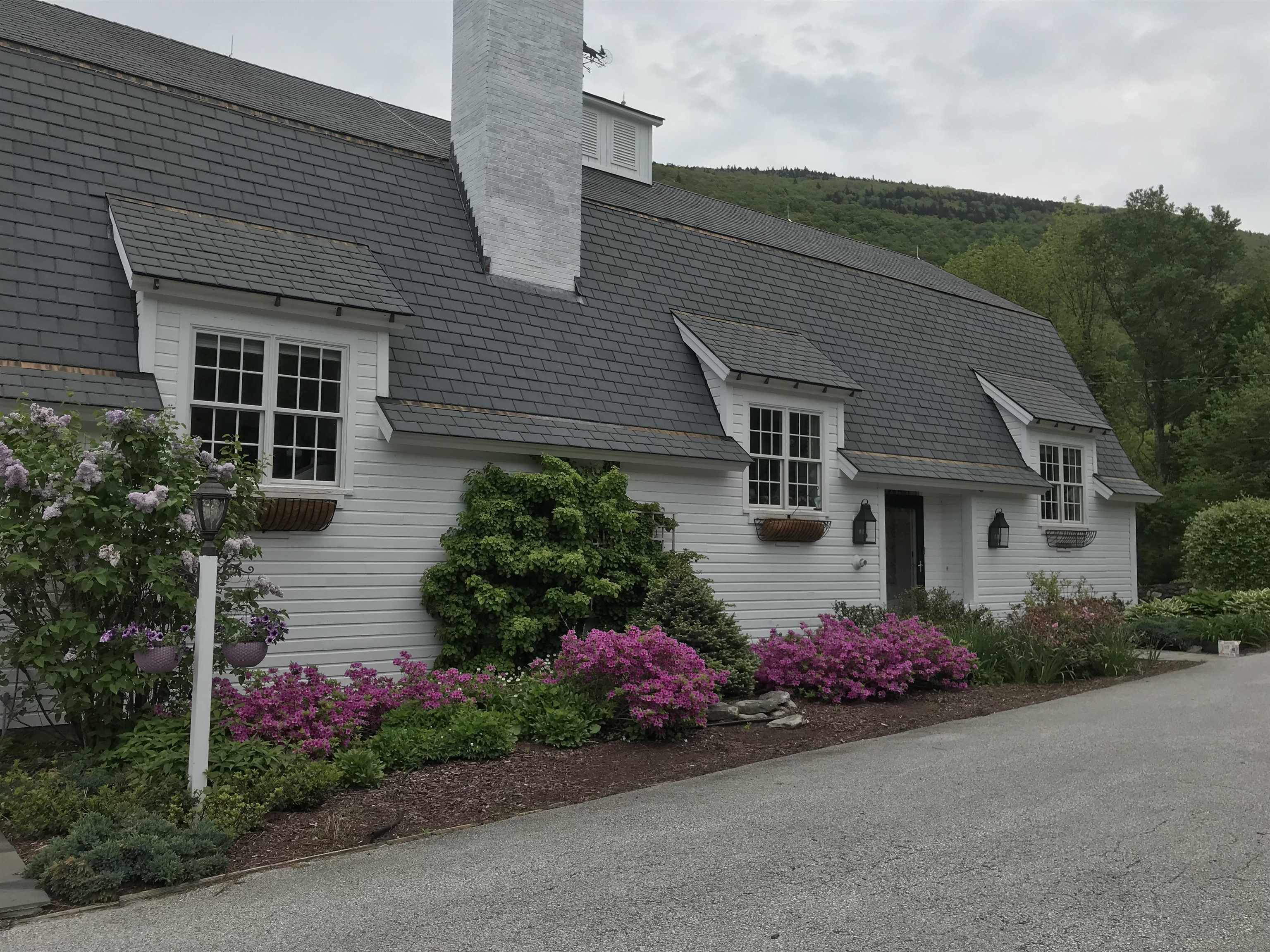 1115 South End Road