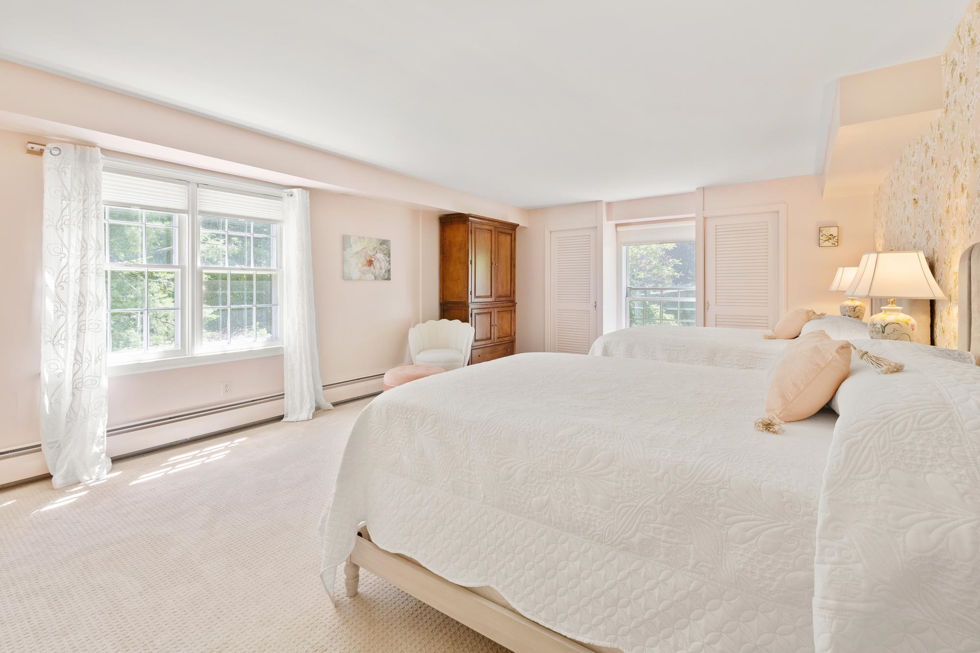 1115 South End Road