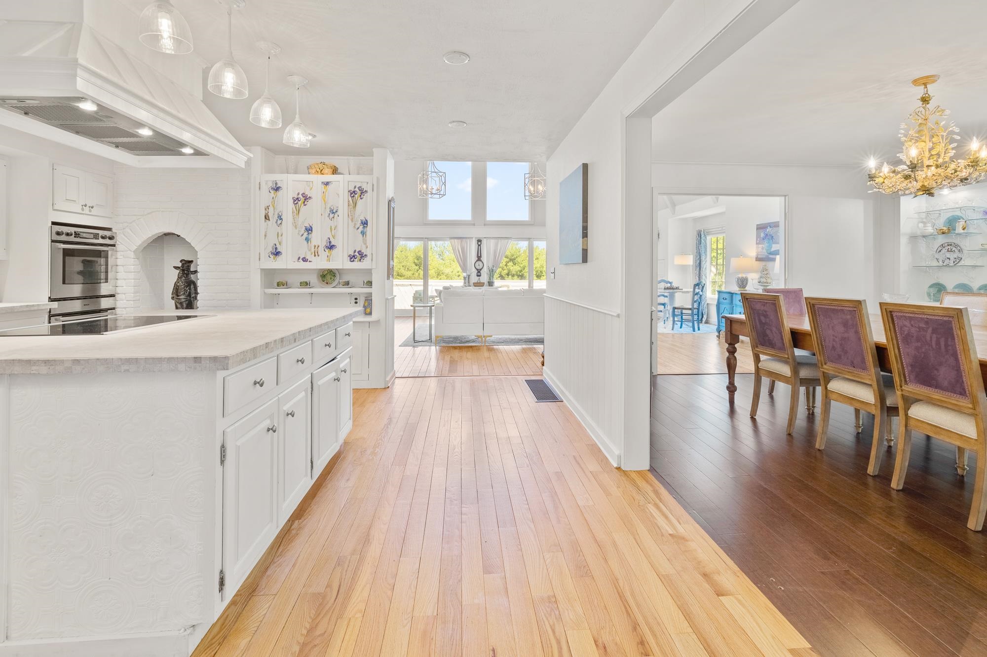 1115 South End Road