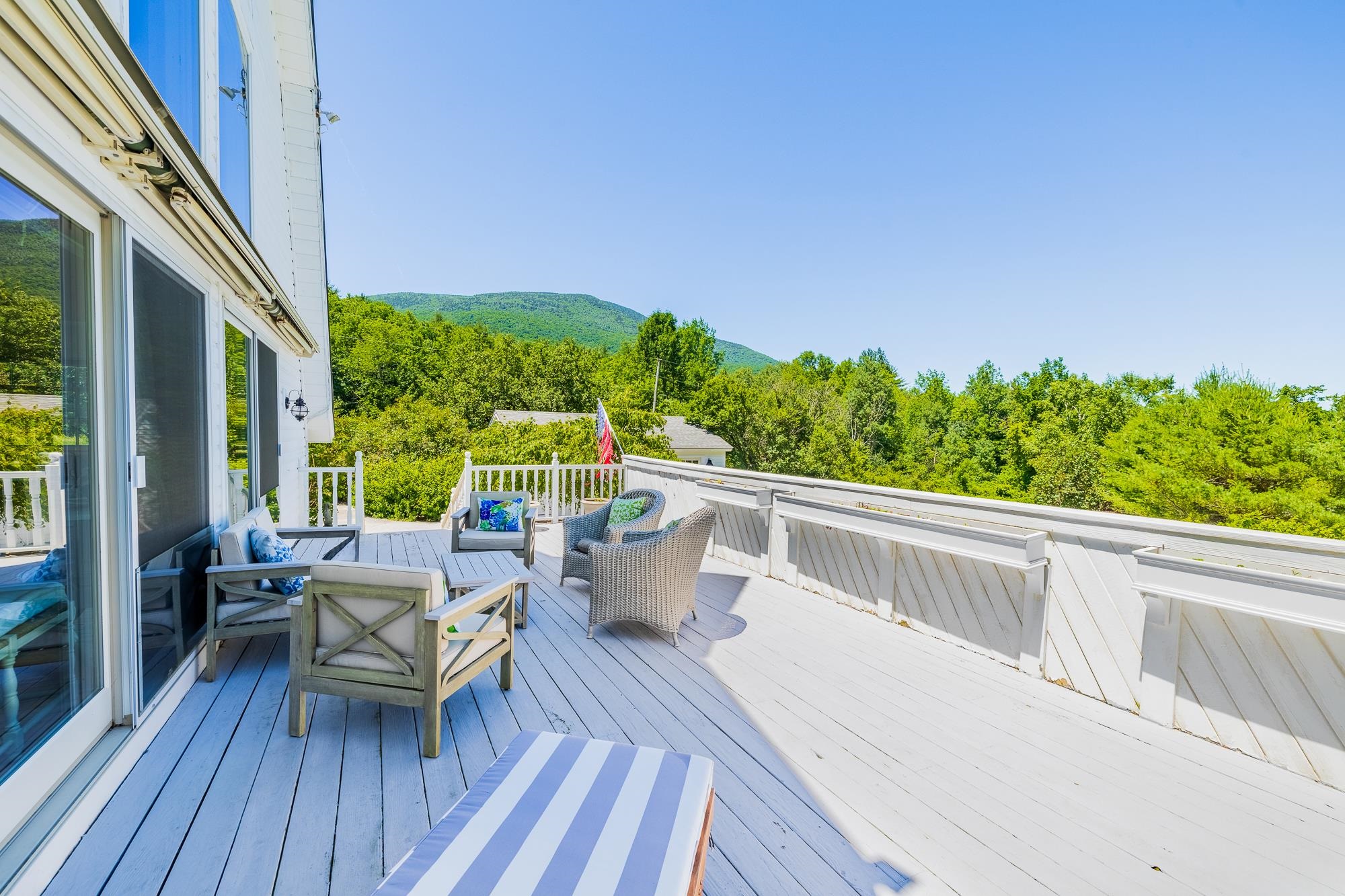 1115 South End Road