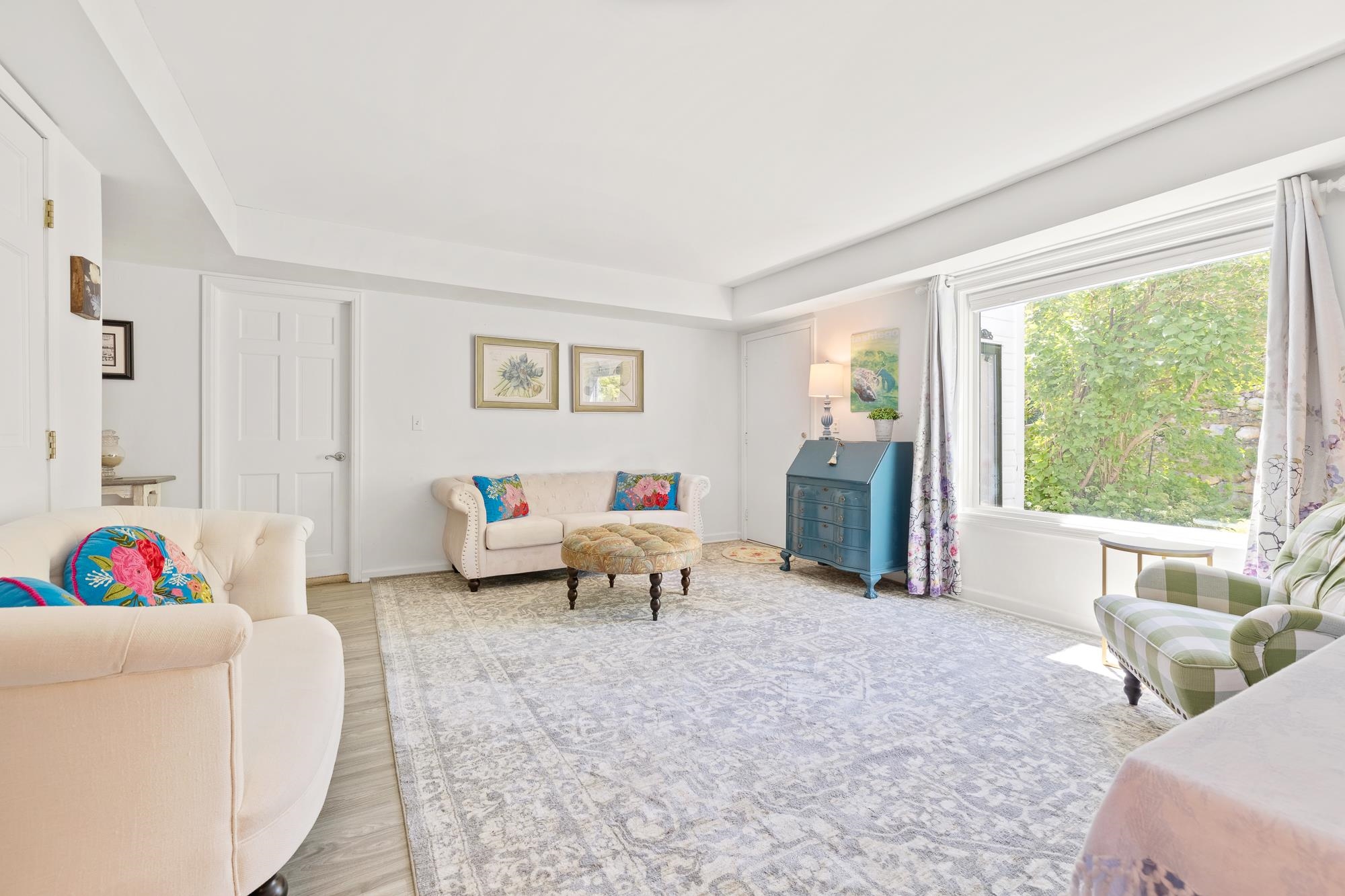 1115 South End Road