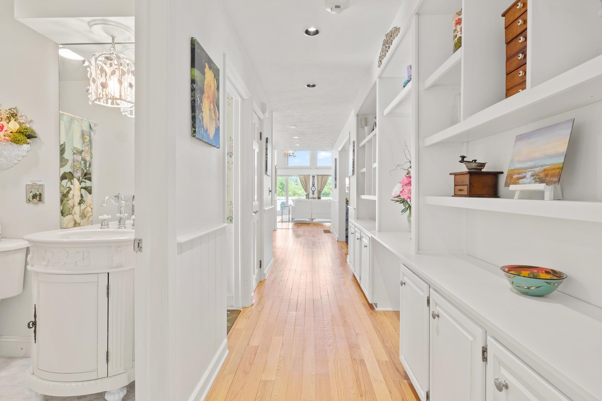 1115 South End Road