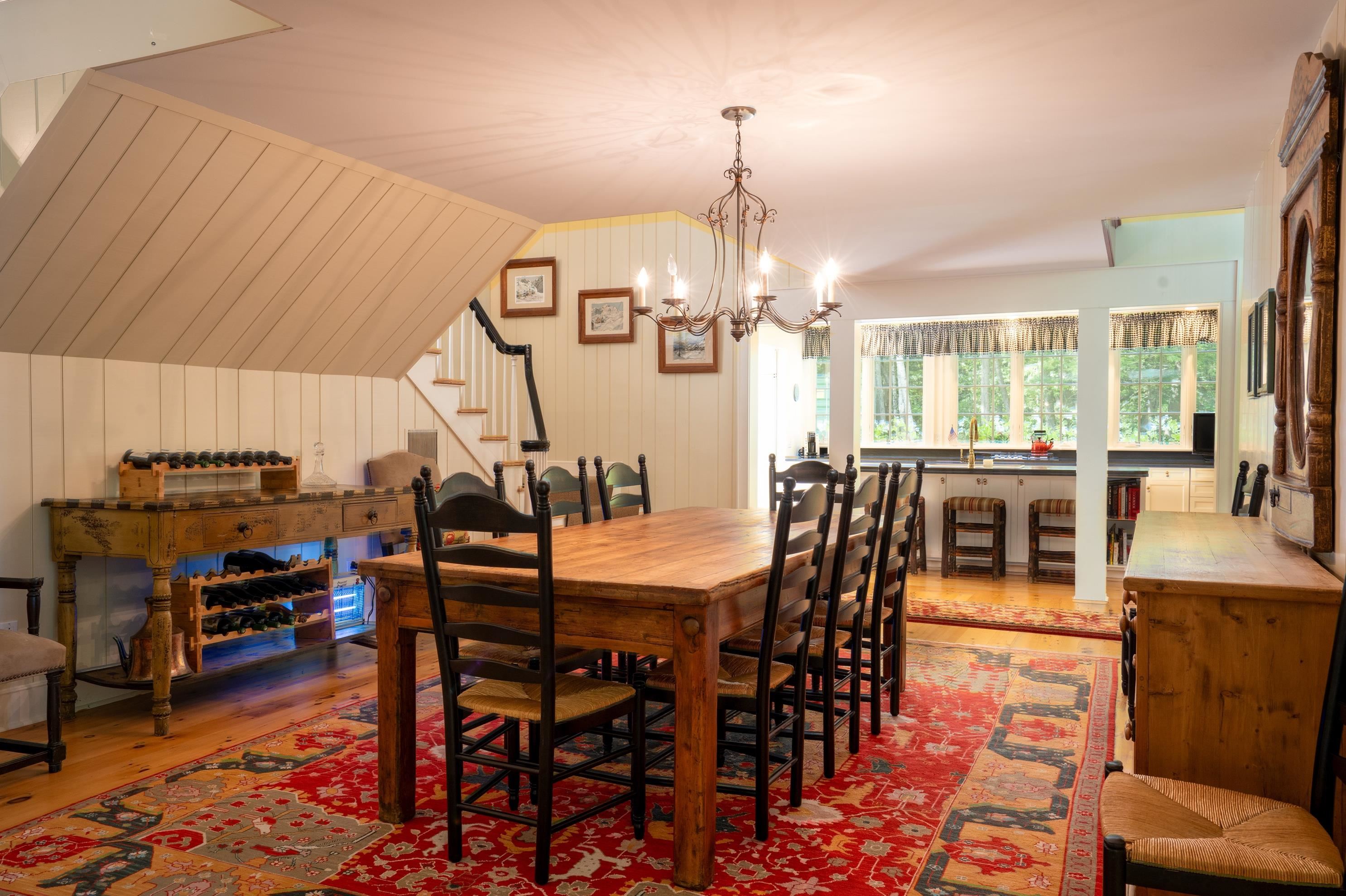 33 Forest Haunts Road