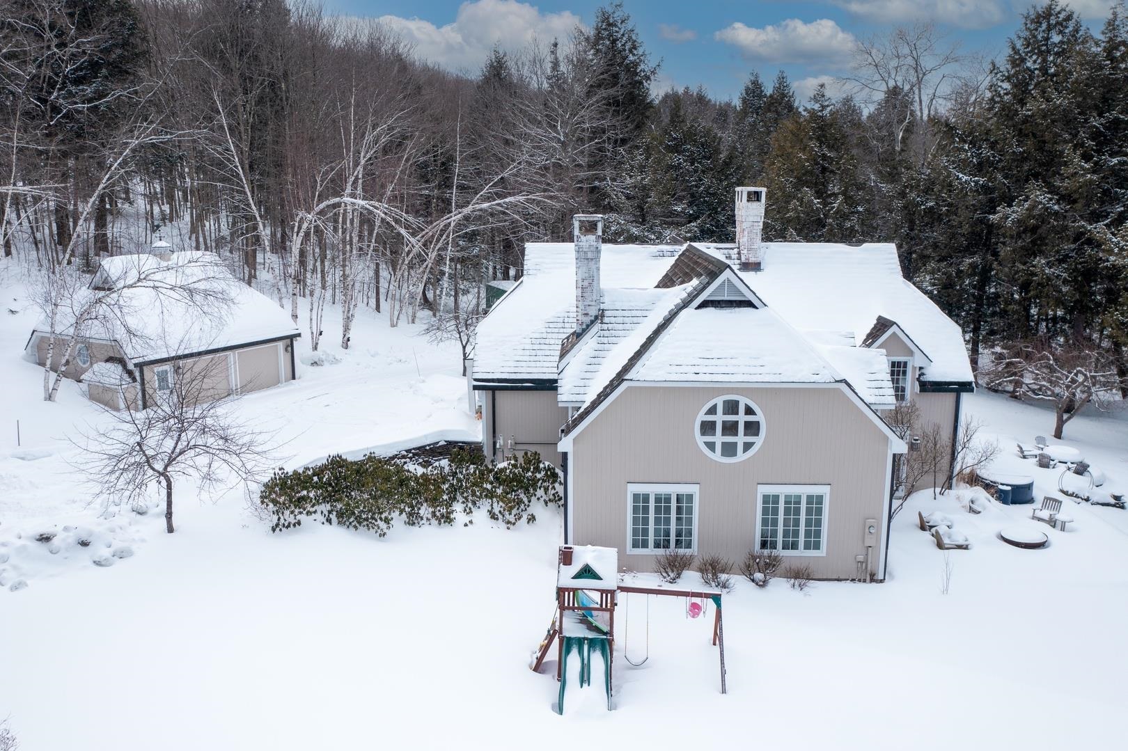 33 Forest Haunts Road