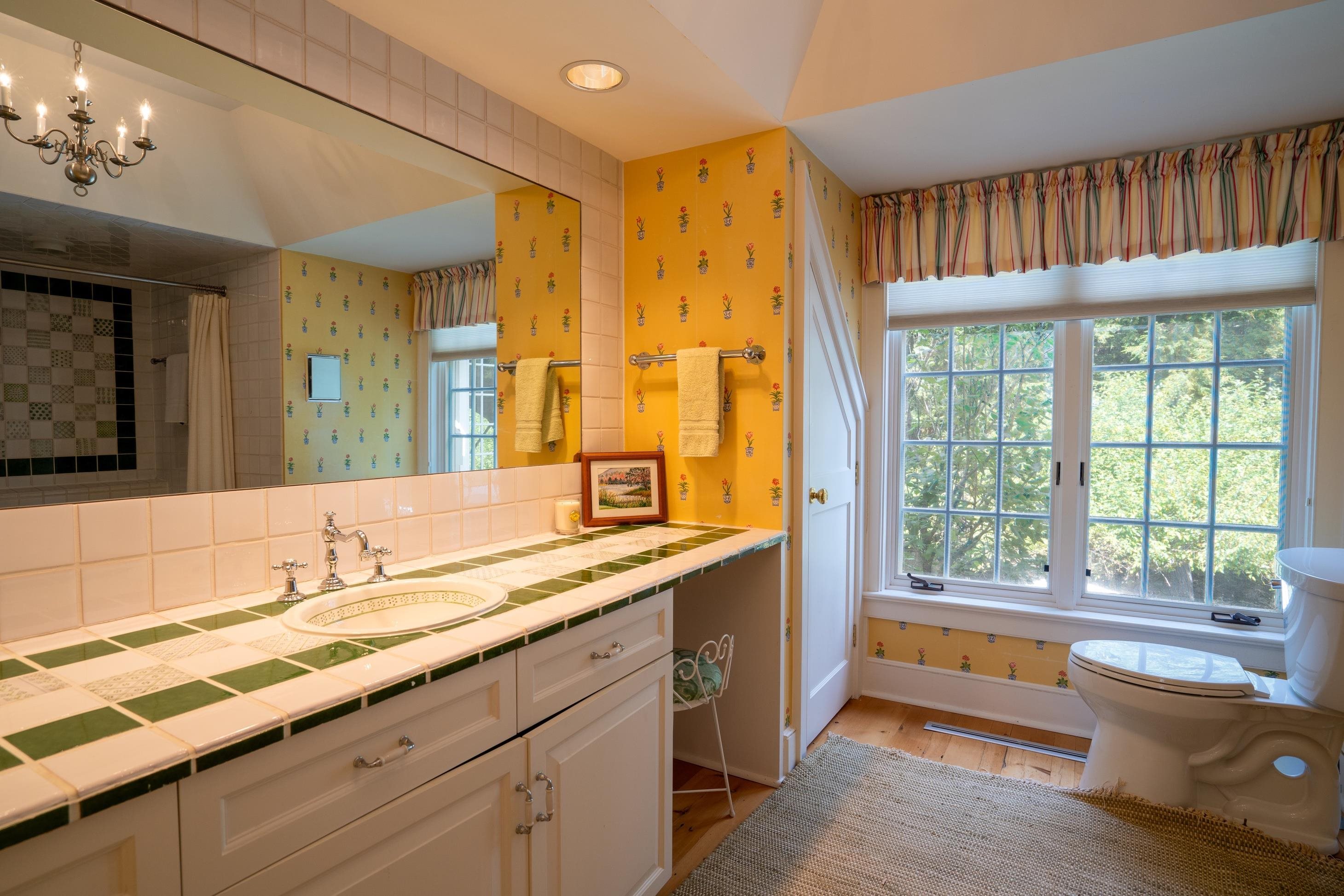 33 Forest Haunts Road