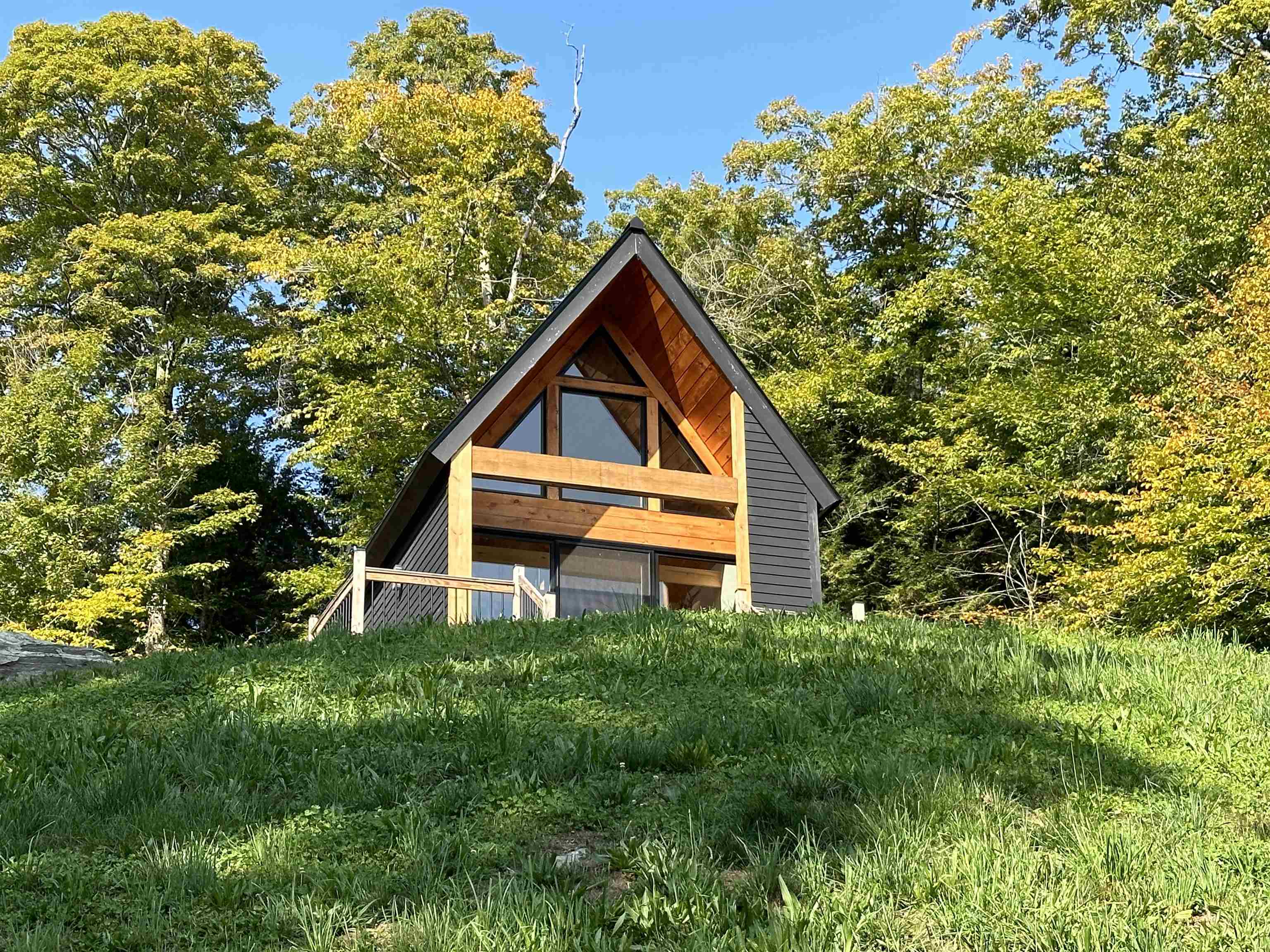 219 Deerwood Hill