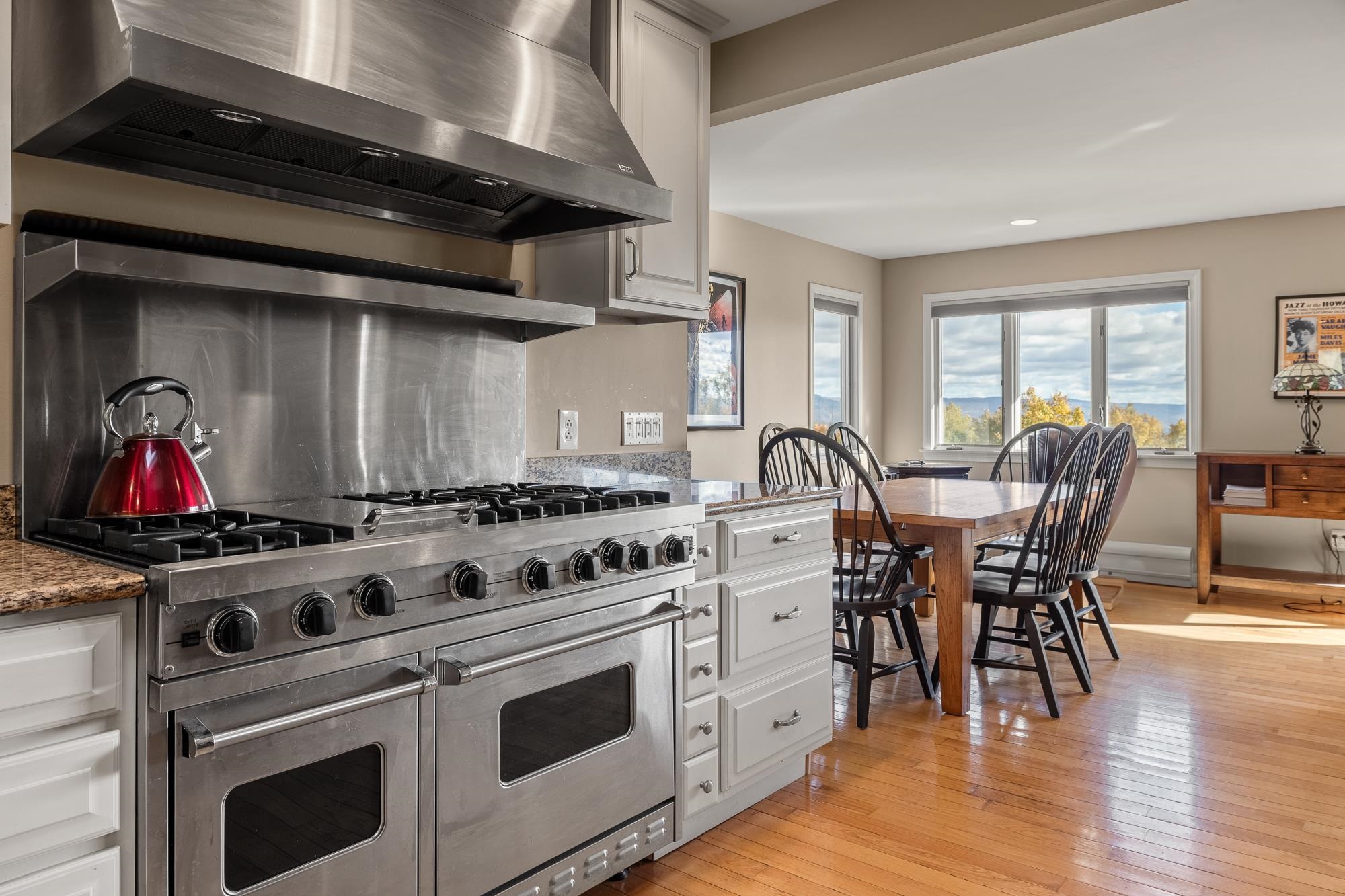 1516 West Mountain Road