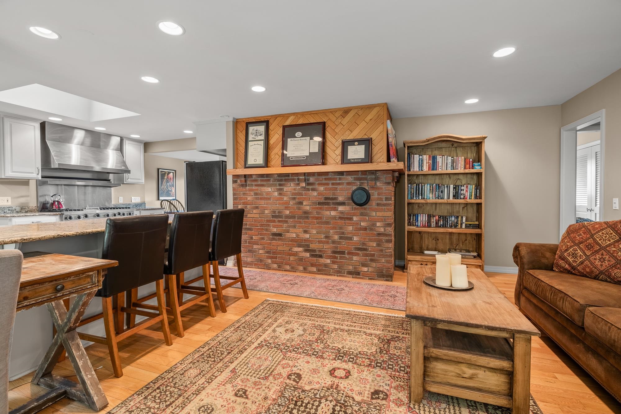 1516 West Mountain Road