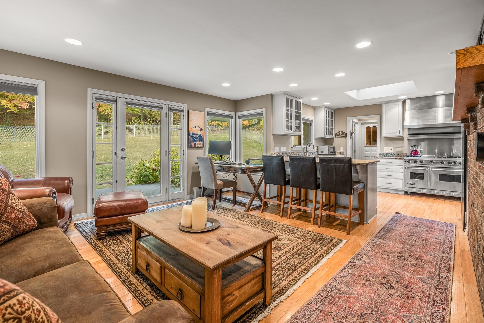 1516 West Mountain Road