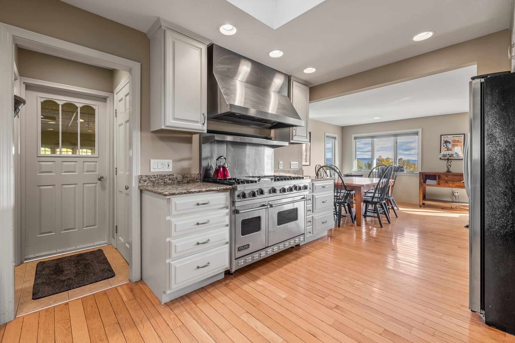 1516 West Mountain Road