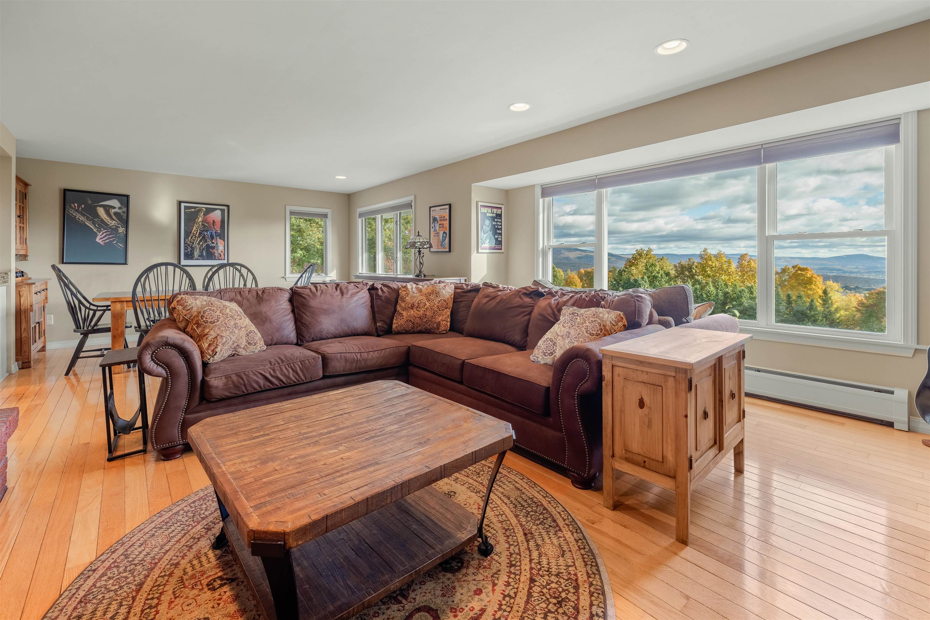 1516 West Mountain Road
