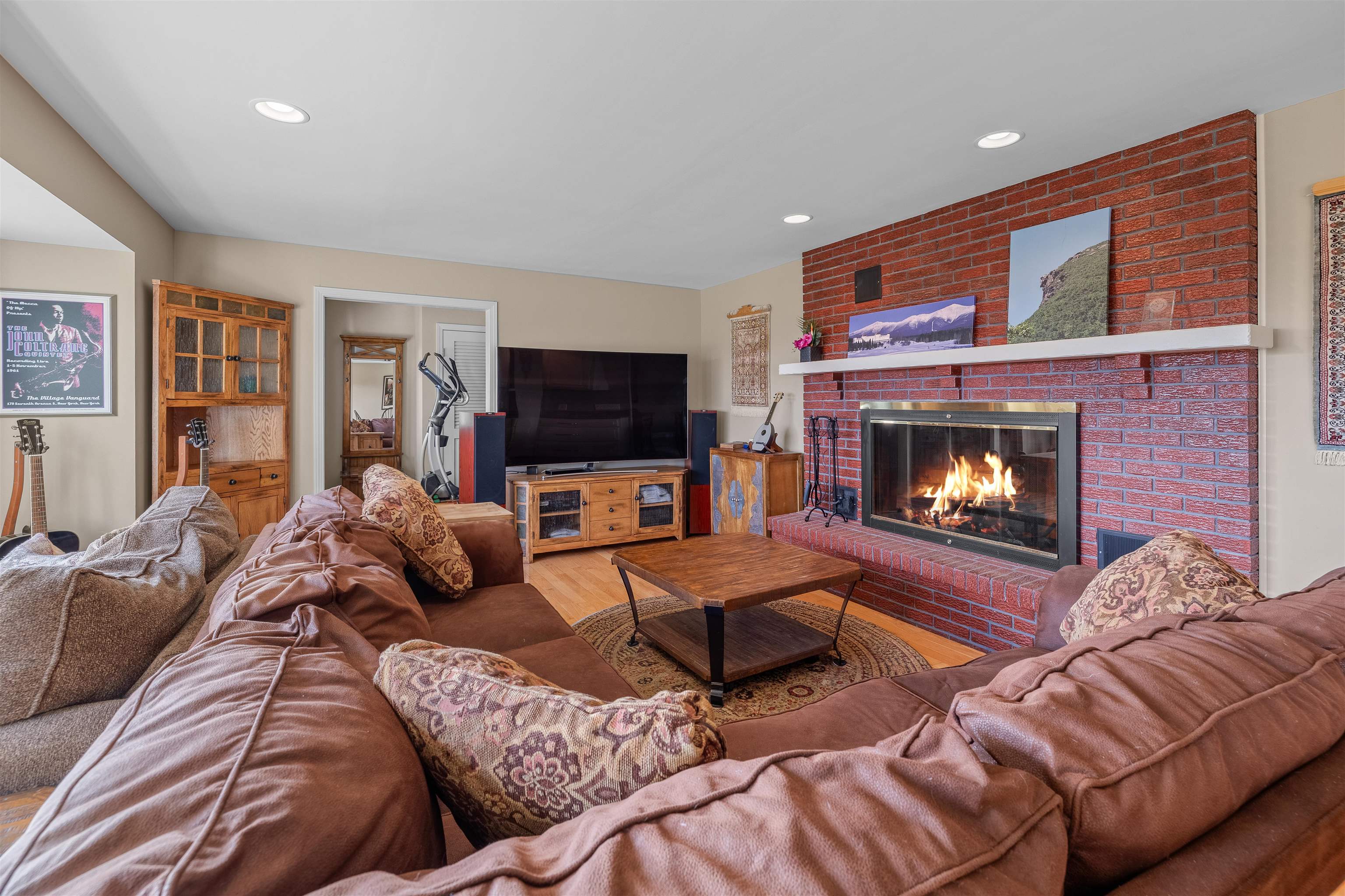 1516 West Mountain Road