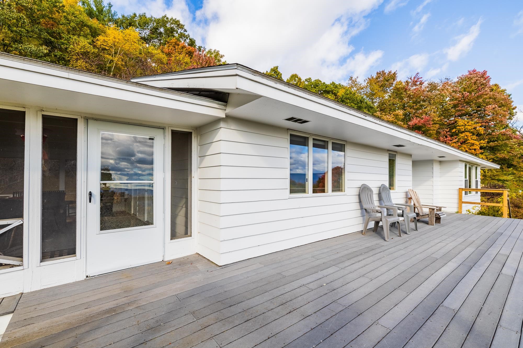 1516 West Mountain Road