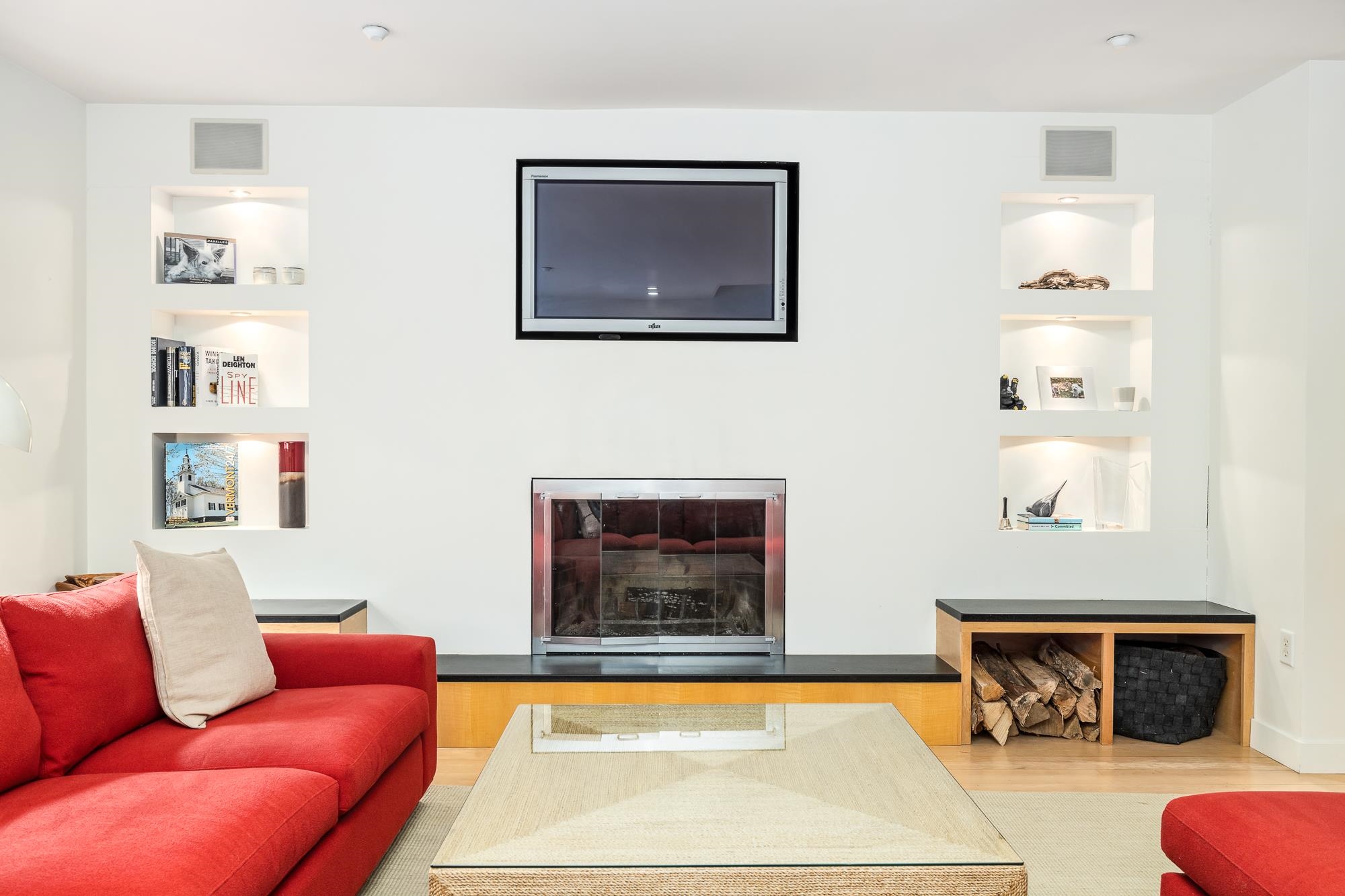 16 Mountain Reach Mews Road
