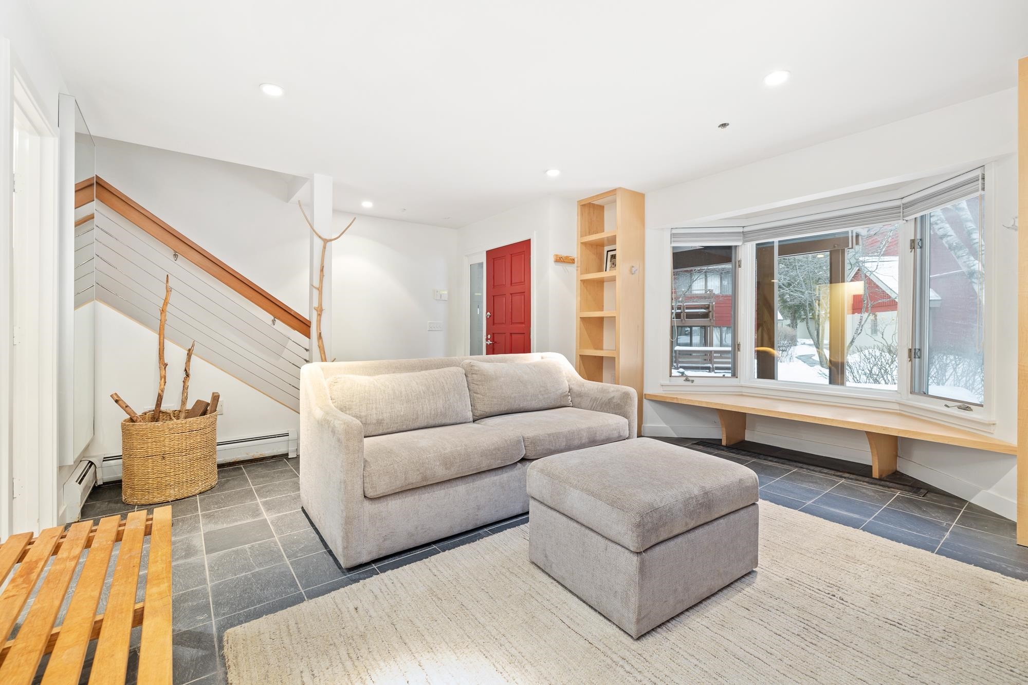 16 Mountain Reach Mews Road