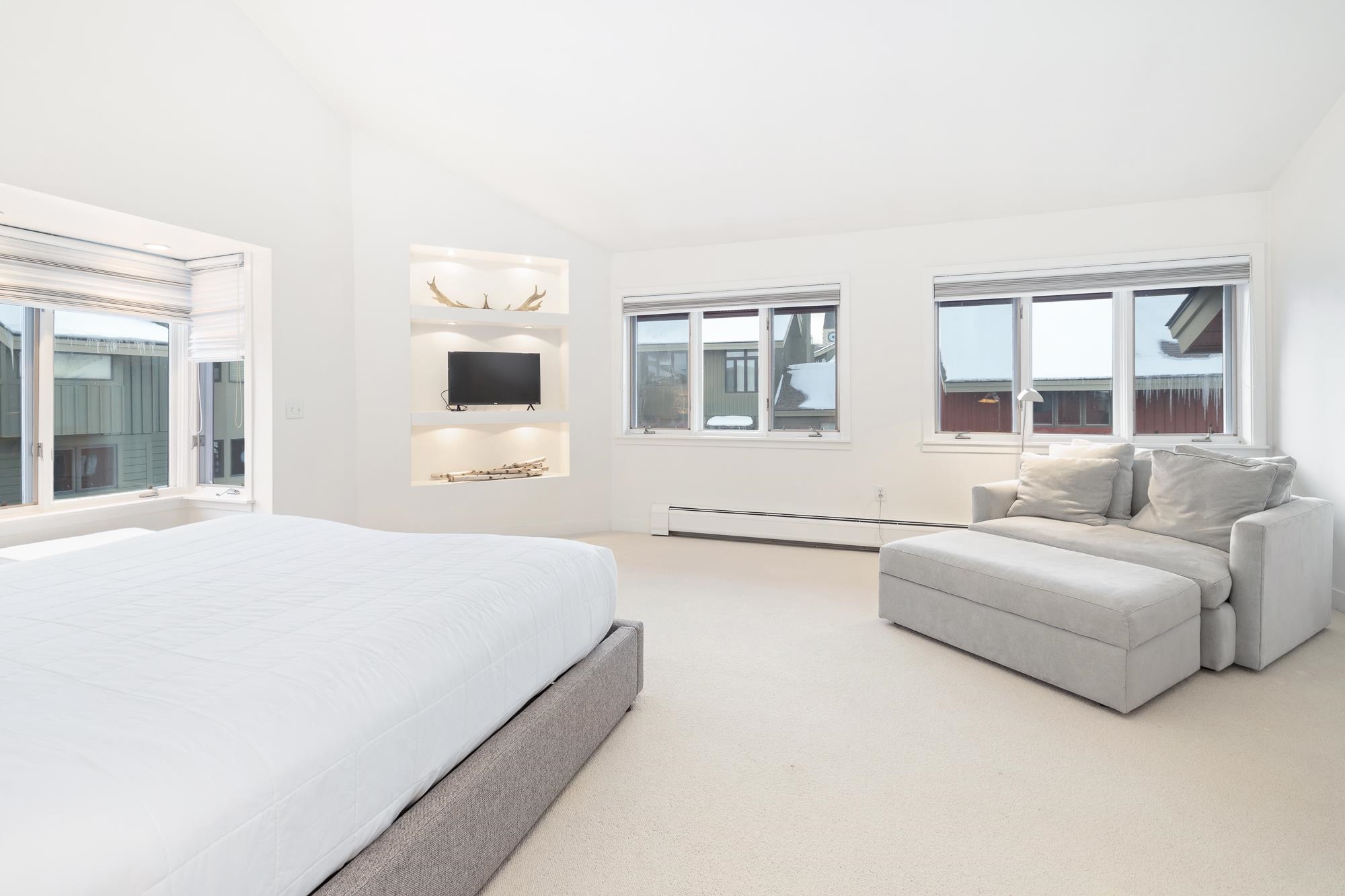 16 Mountain Reach Mews Road