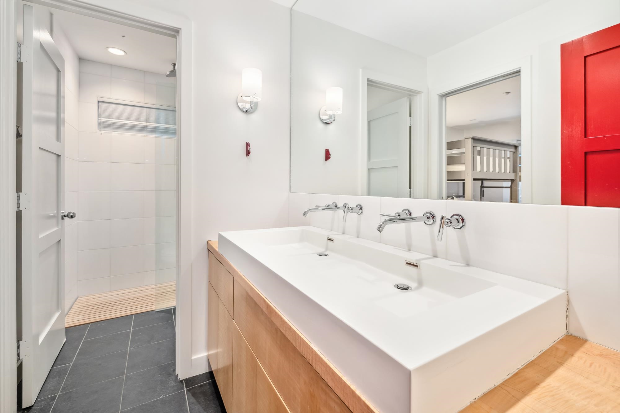 16 Mountain Reach Mews Road