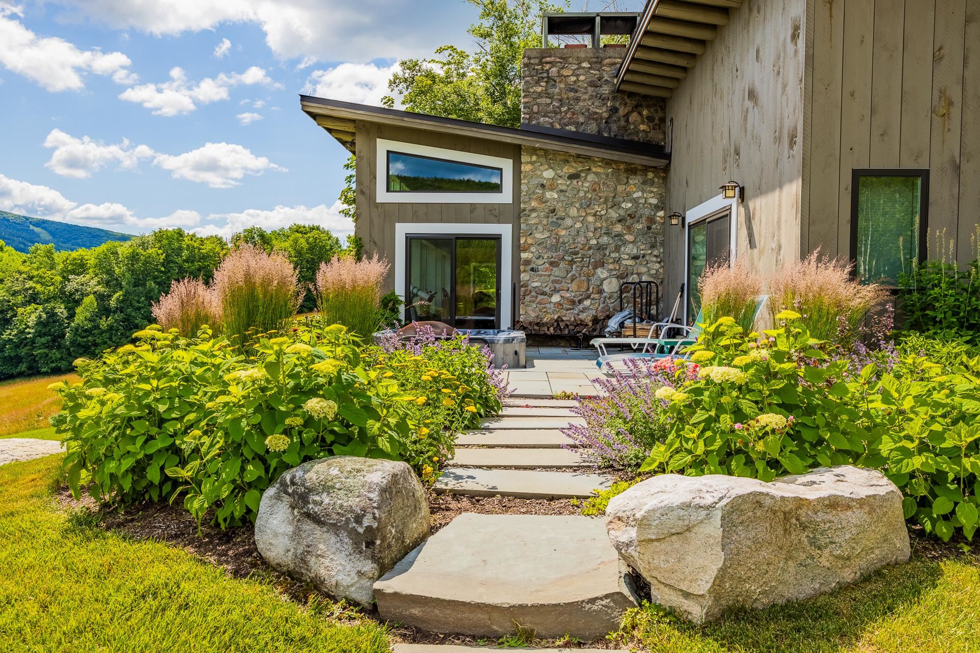 25 Mountain Haunts Road