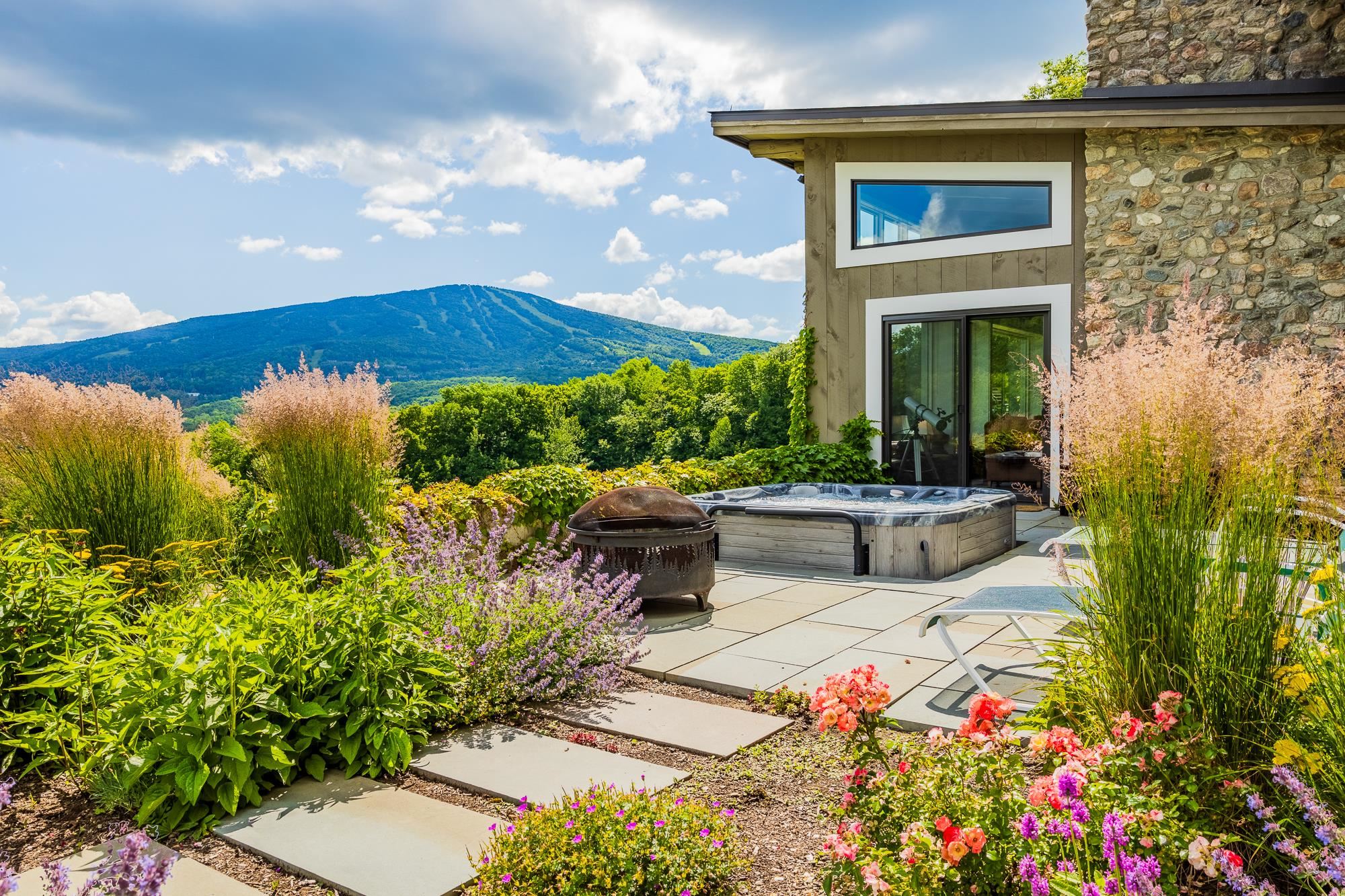 25 Mountain Haunts Road