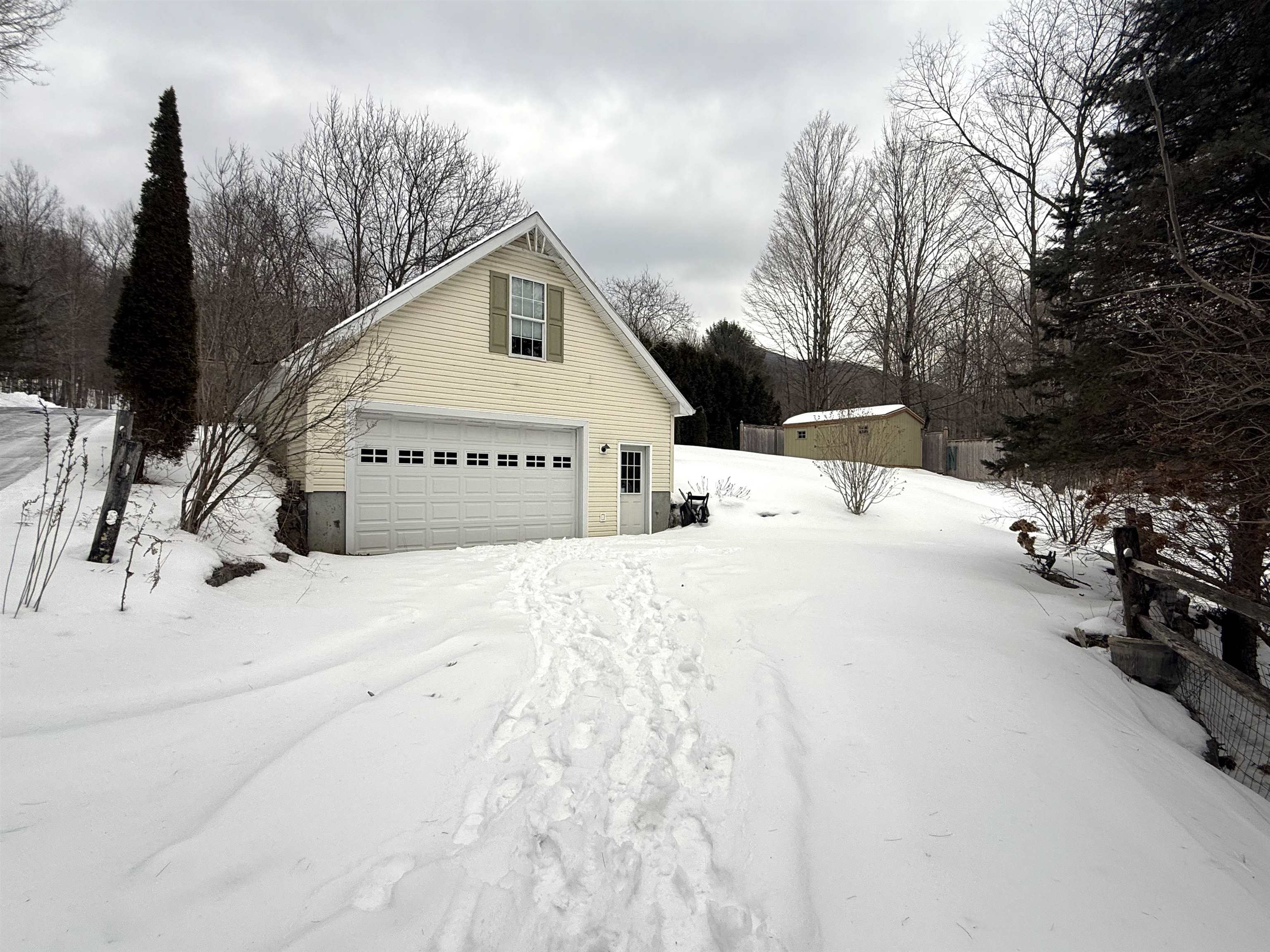 3046 Route 313W Route