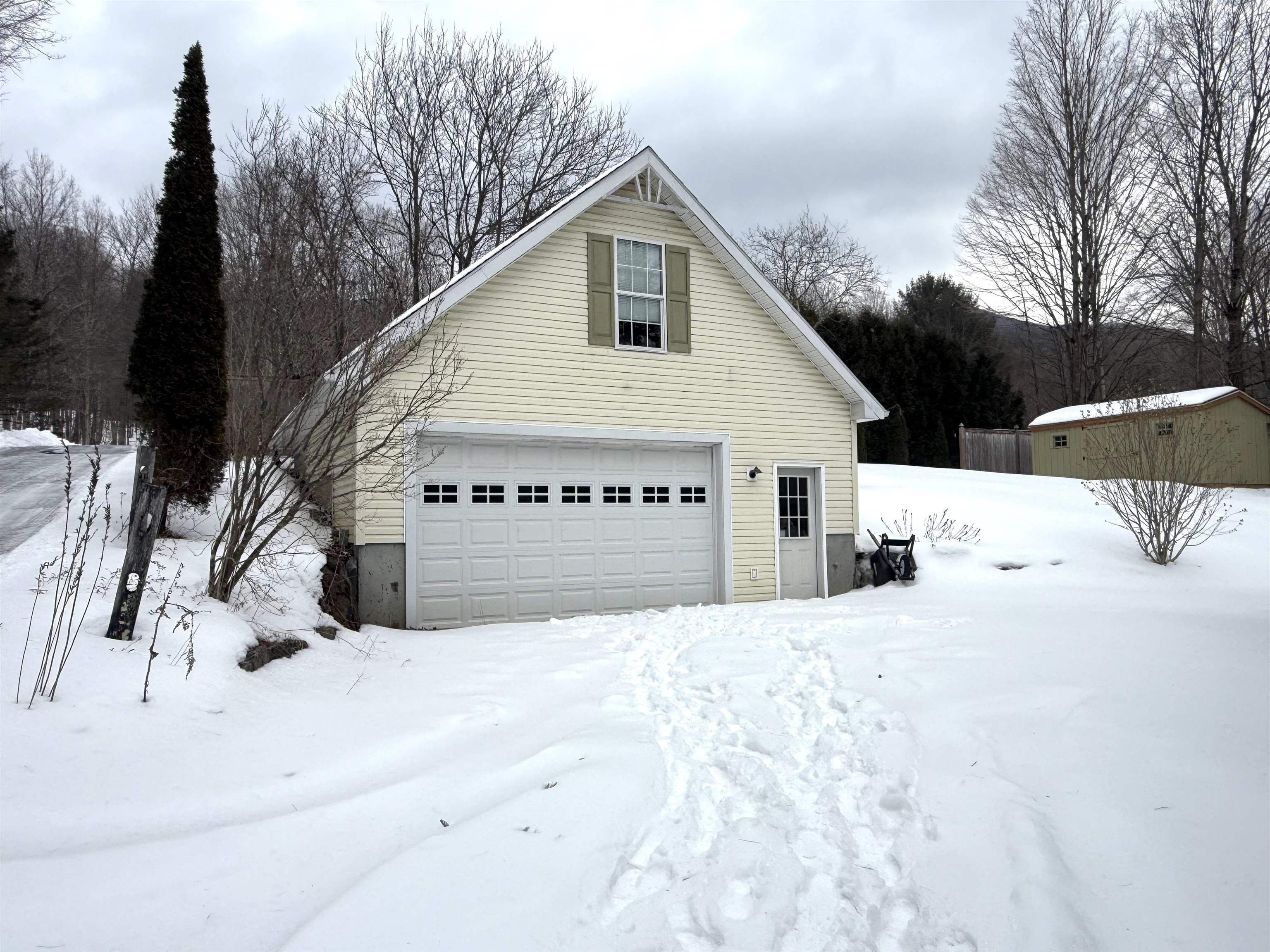 3046 Route 313W Route