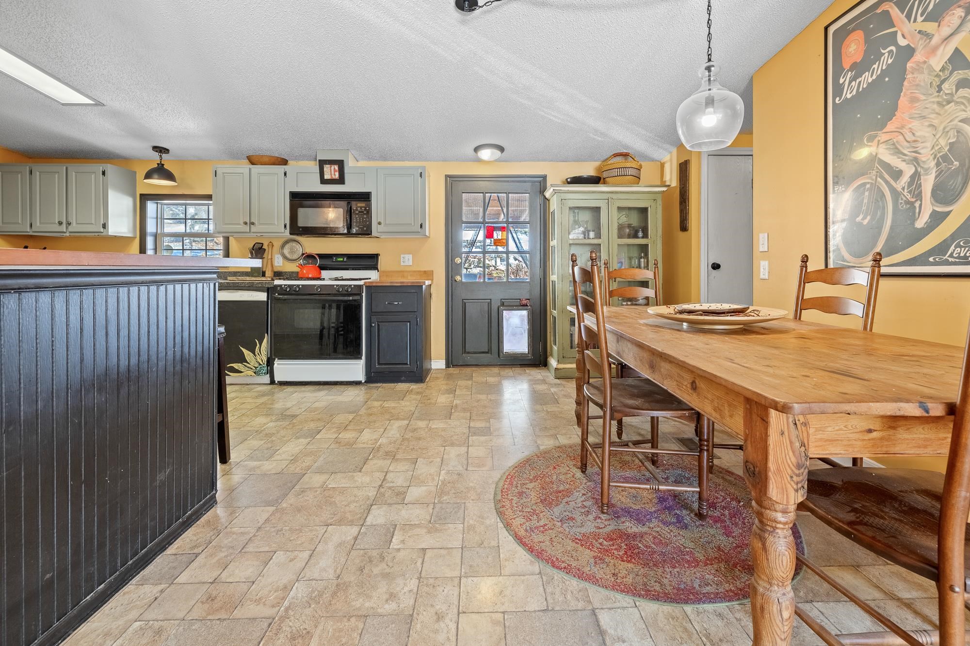 3046 Route 313W Route