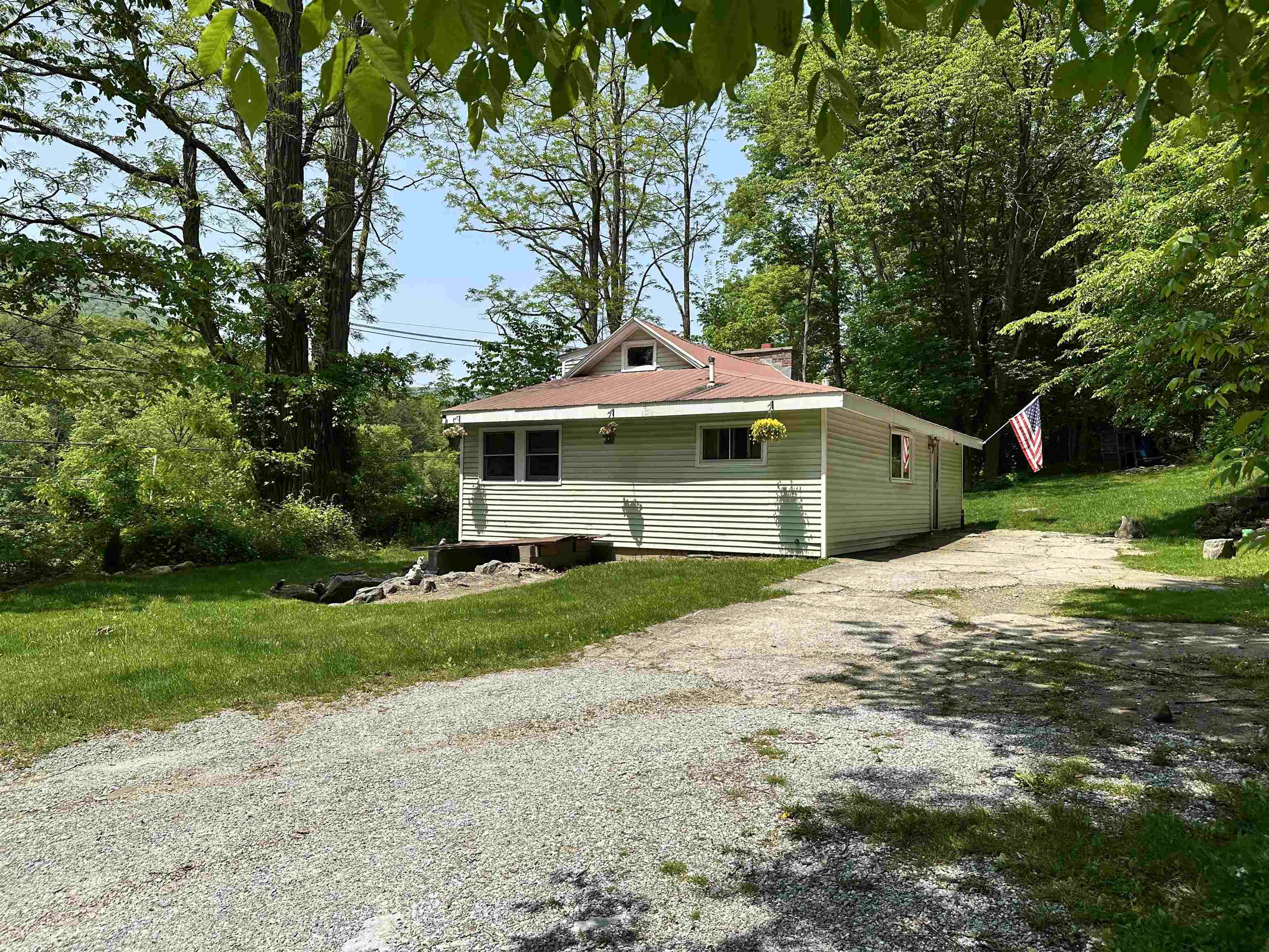 806 Vermont Route 313