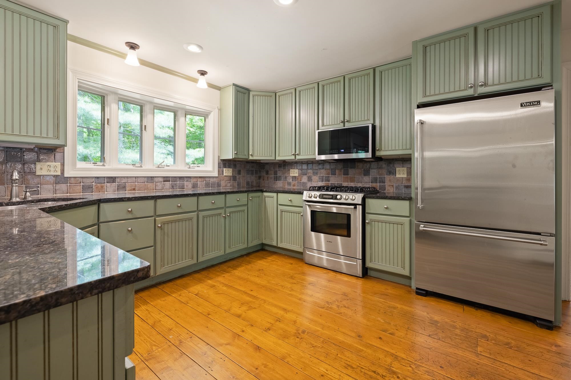 56 Mending Walls Road