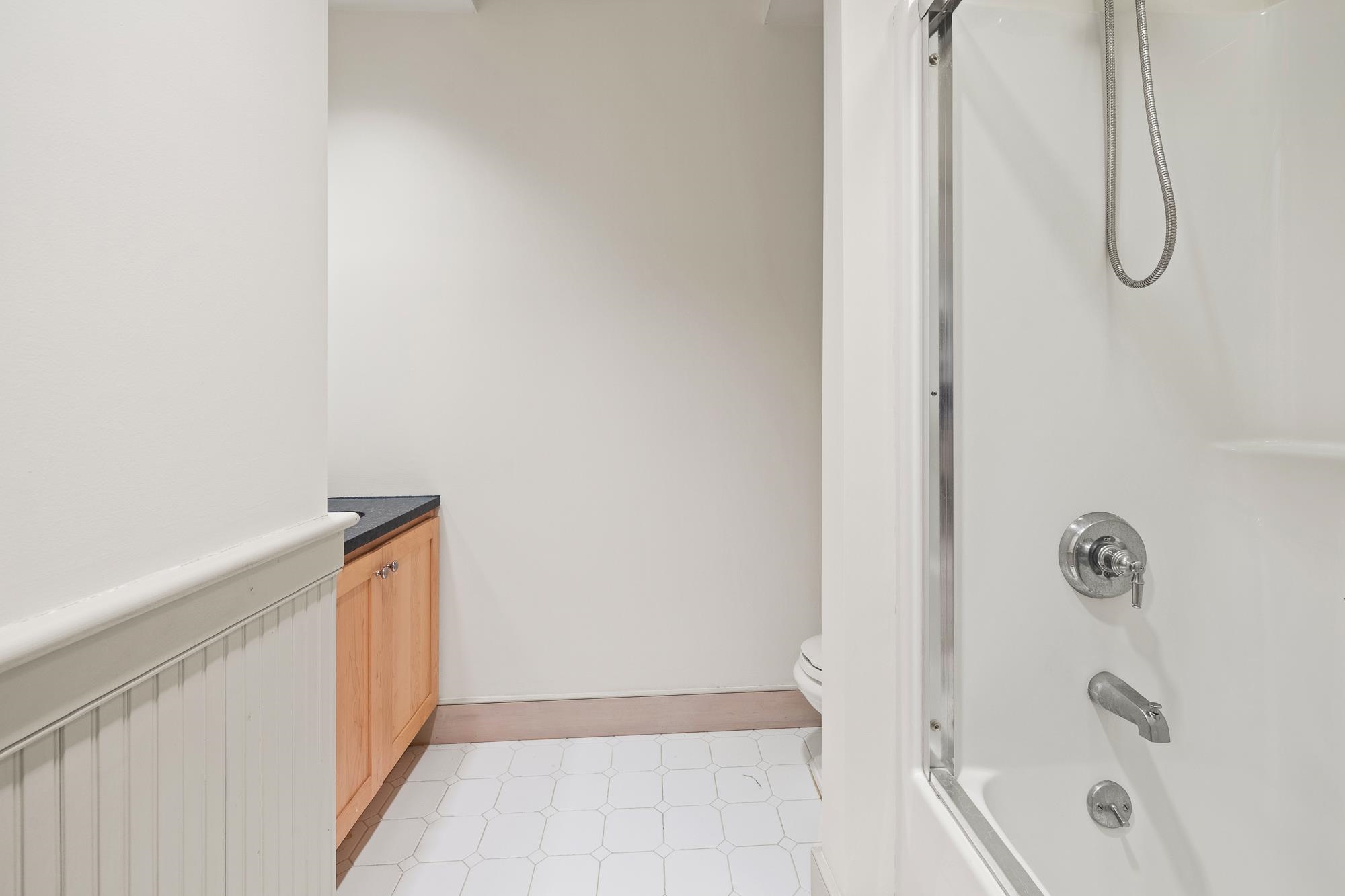 2B Stratton Springs Road Unit: 2B