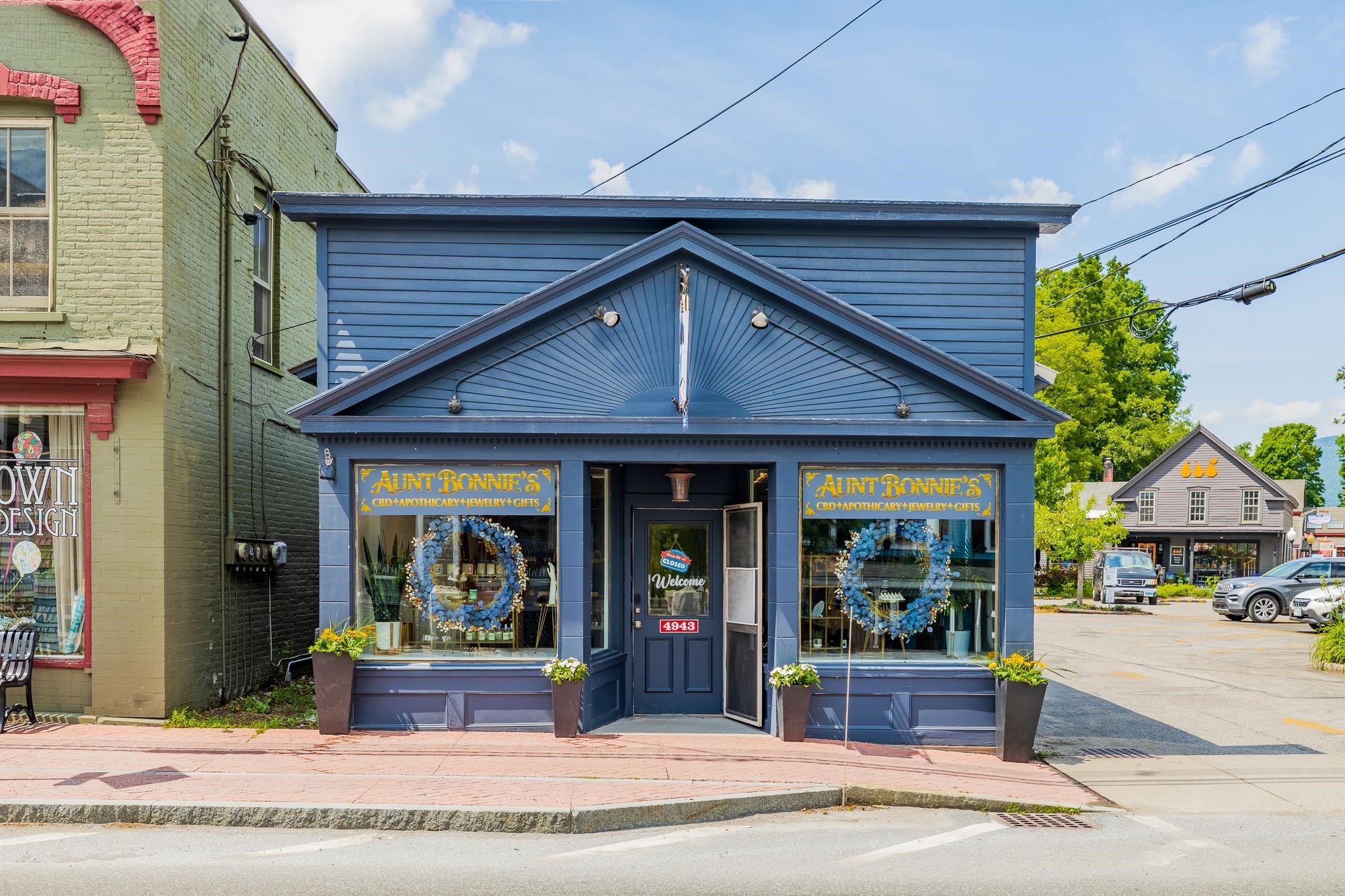 4943 Main Street