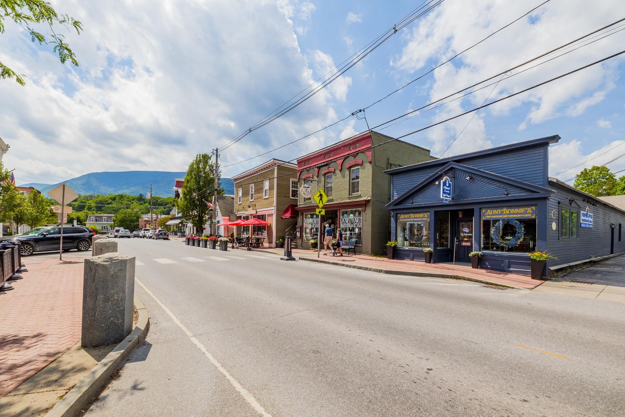 4943 Main Street