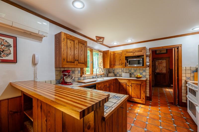 1148 Kent Hollow Road