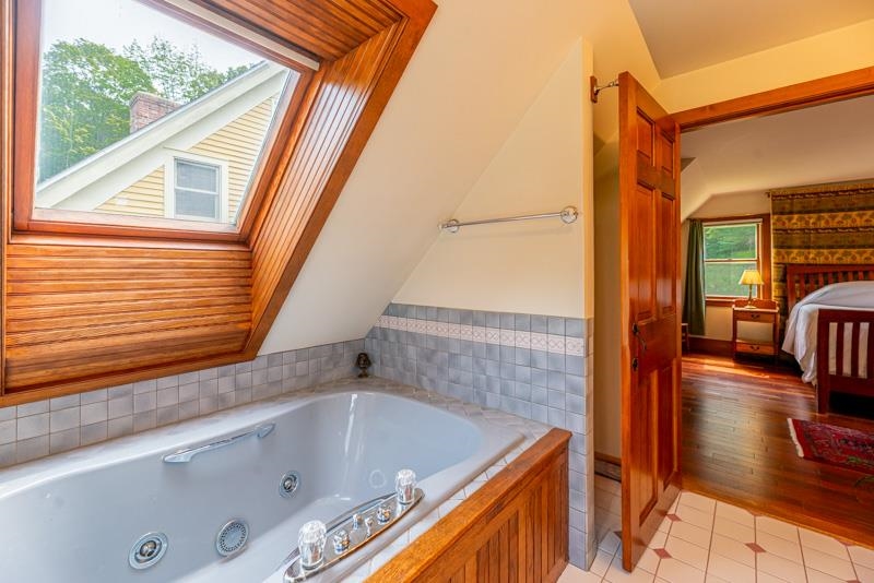 1148 Kent Hollow Road