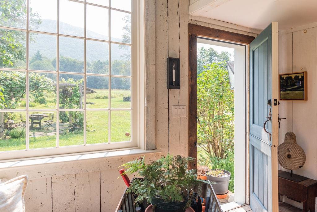 694 Sykes Hollow Road