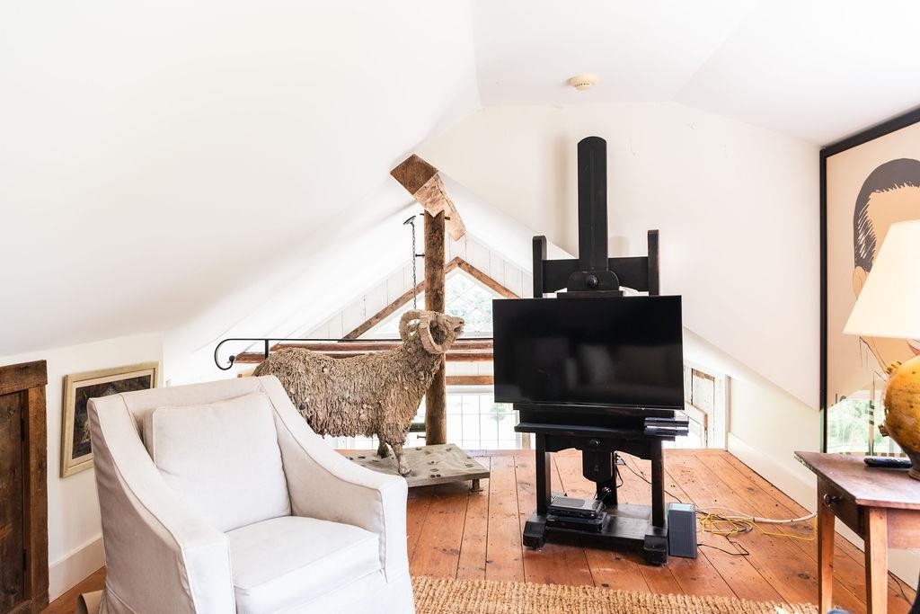 694 Sykes Hollow Road