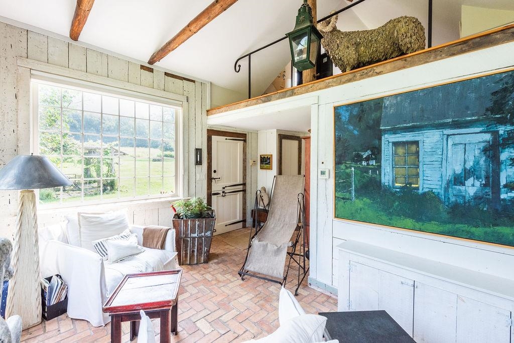 694 Sykes Hollow Road