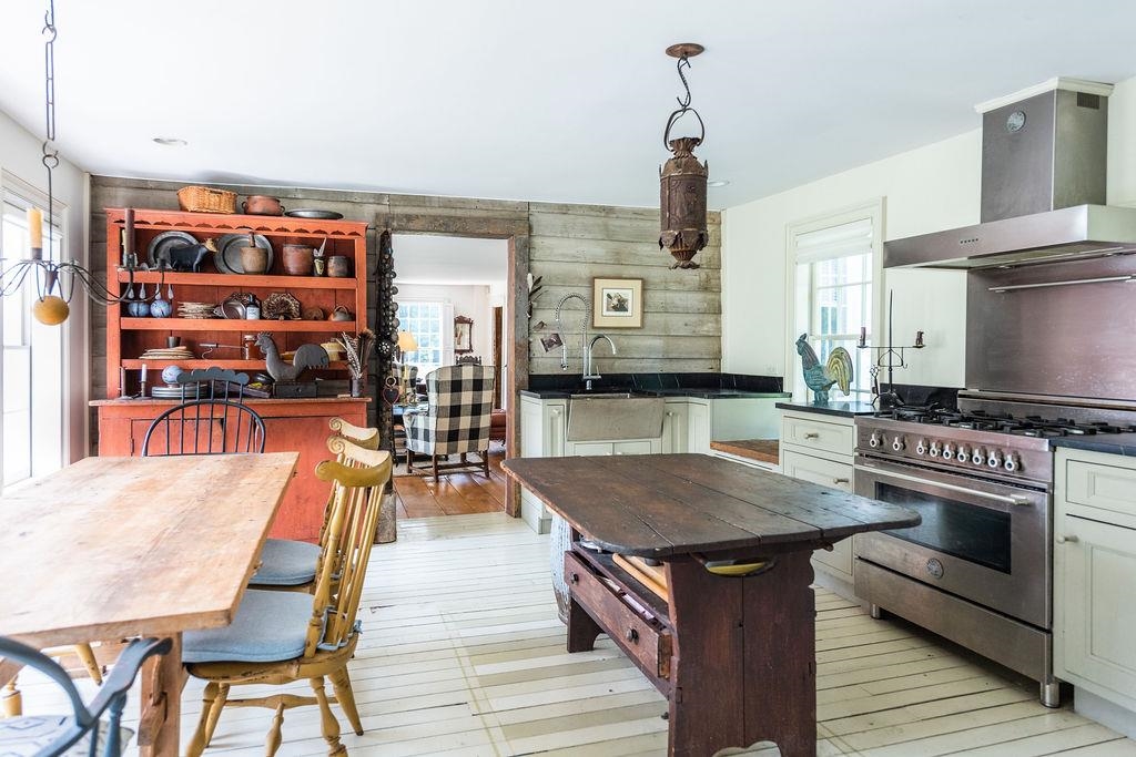 694 Sykes Hollow Road