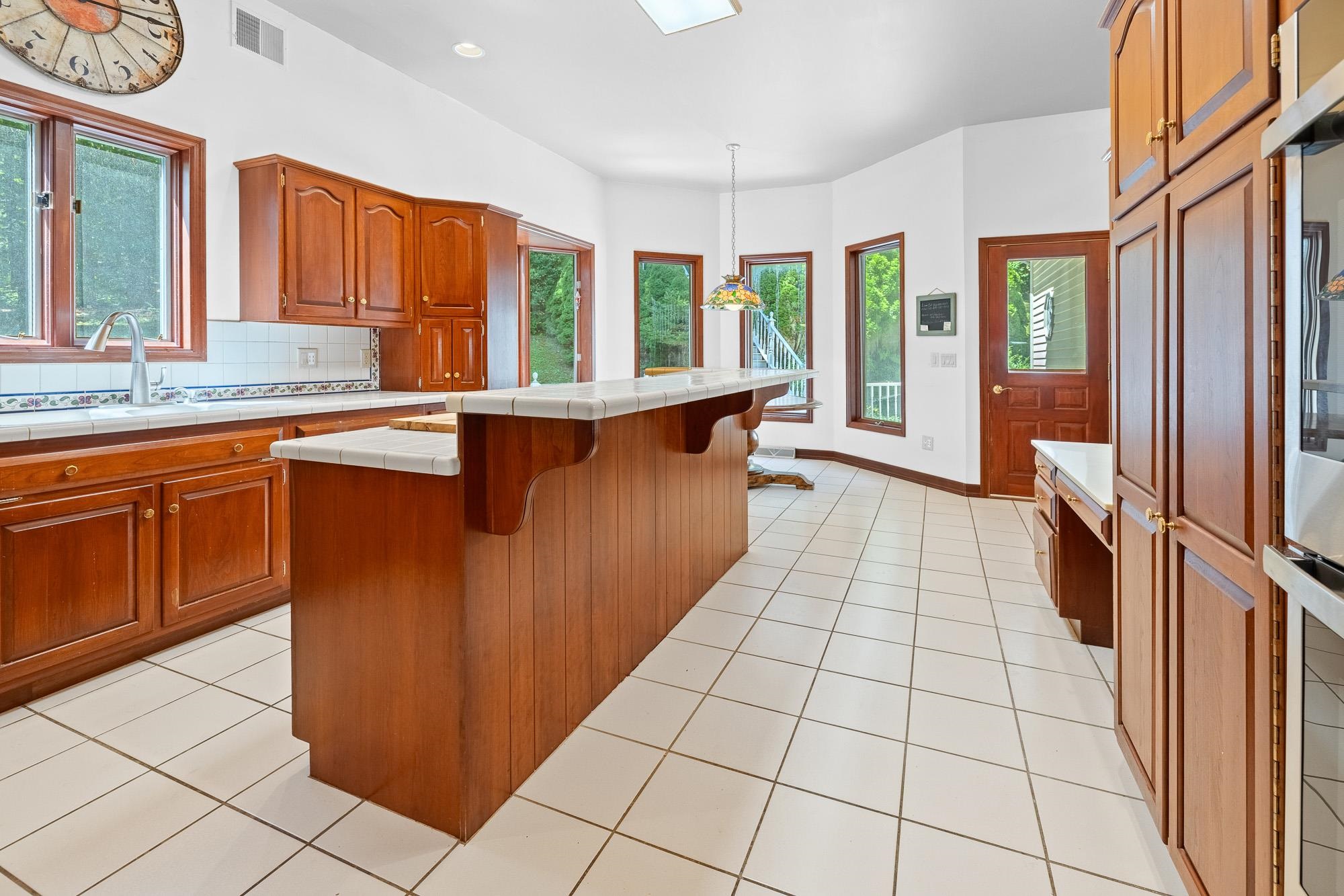 932 McNamara Road