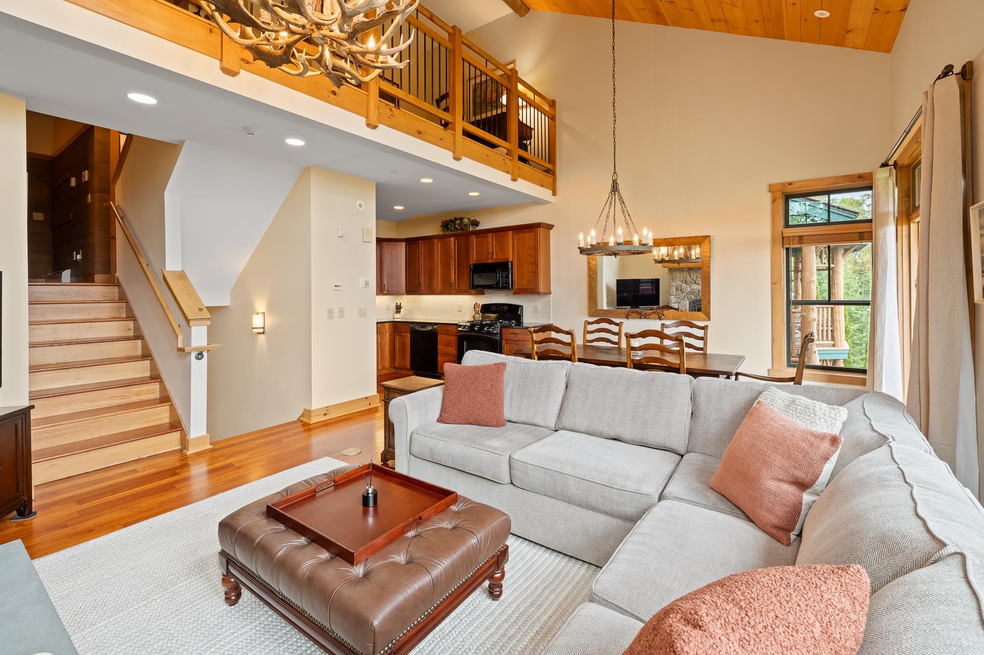 4B Hardwood Hill