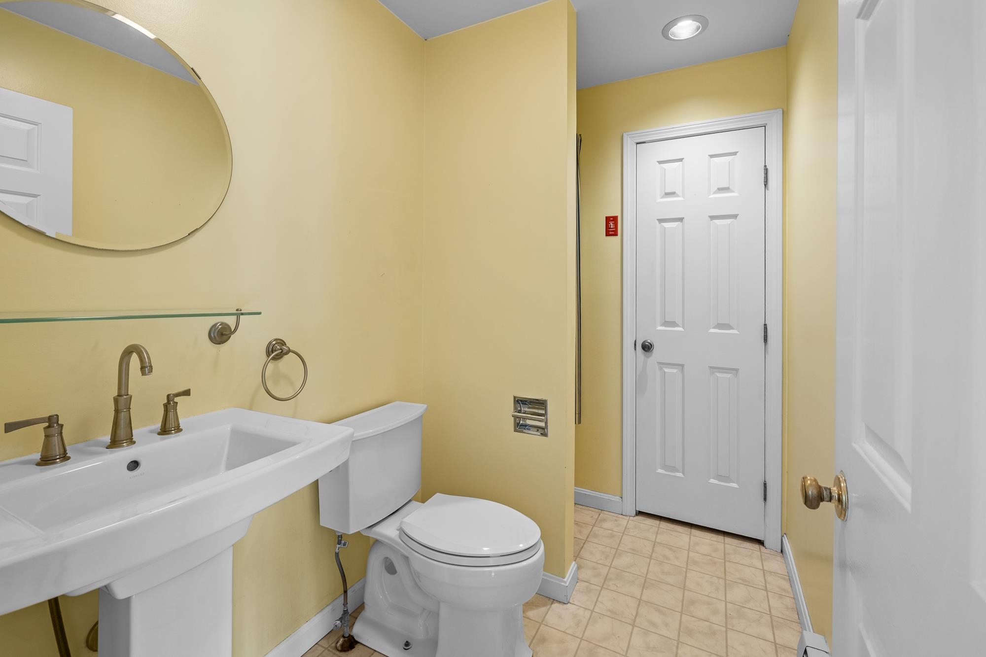 51 Russell Street Unit: D