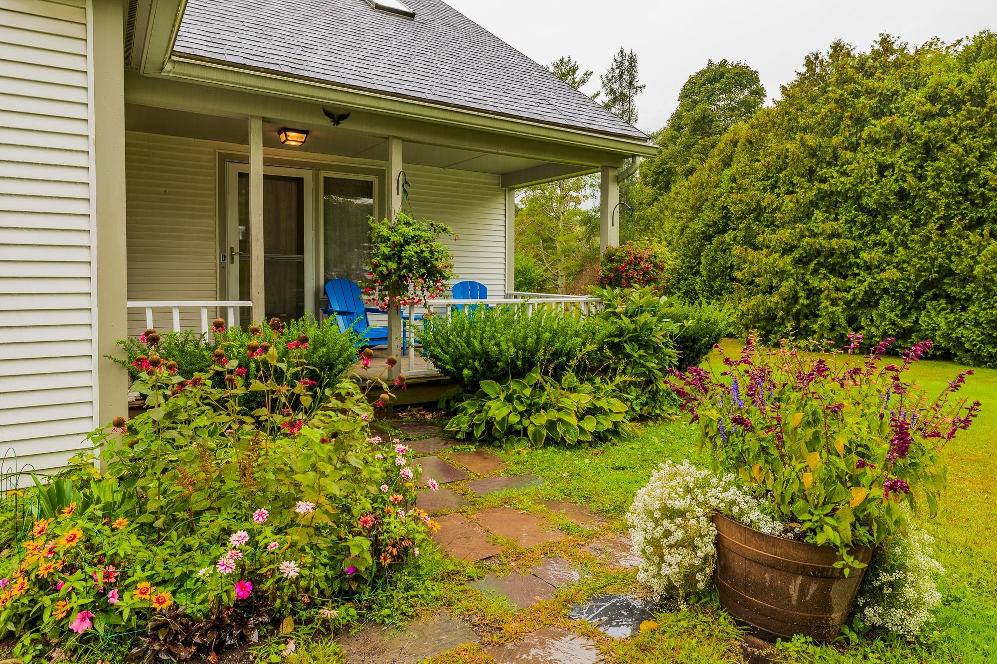 51 Russell Street Unit: D