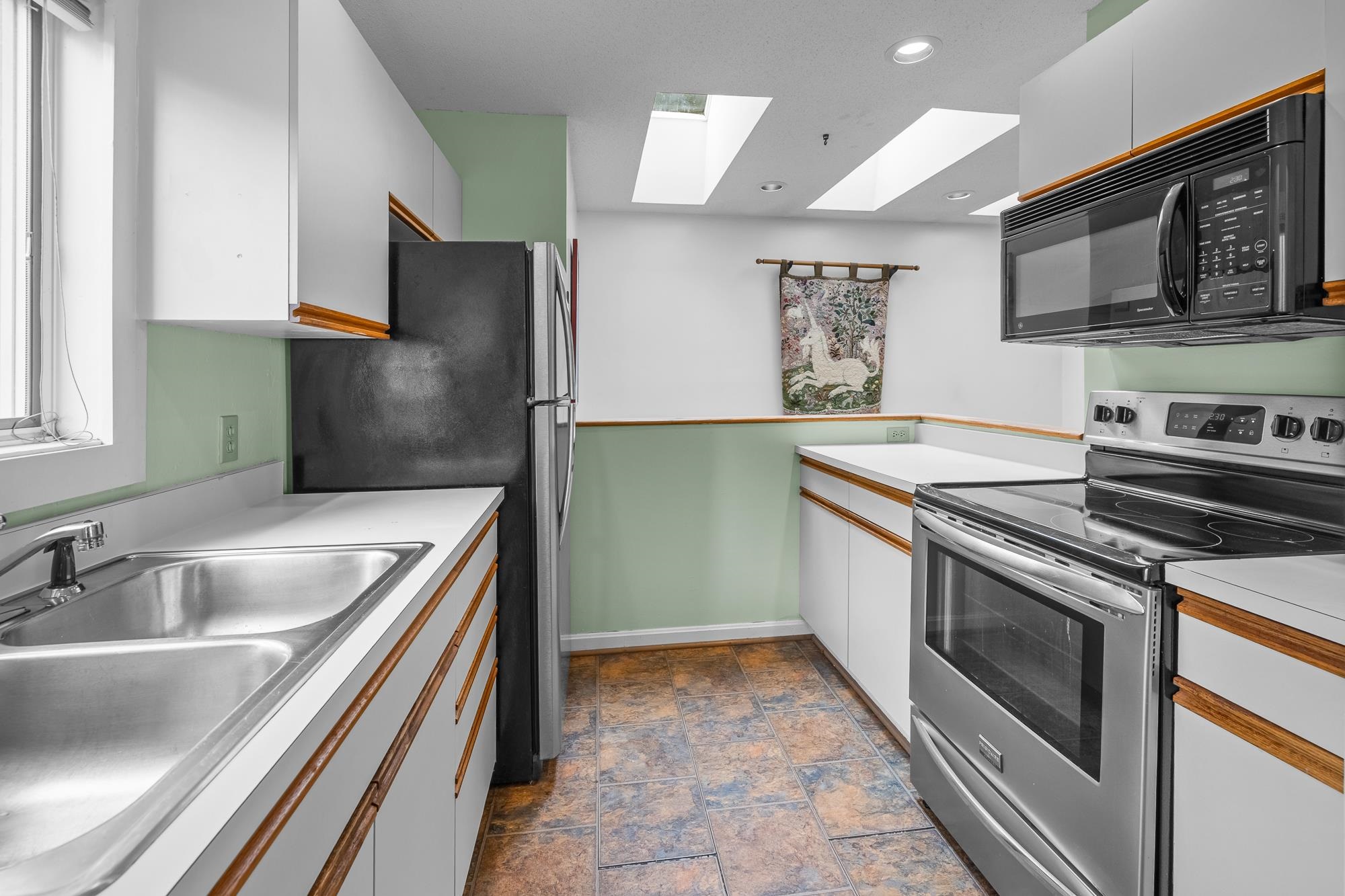 51 Russell Street Unit: D